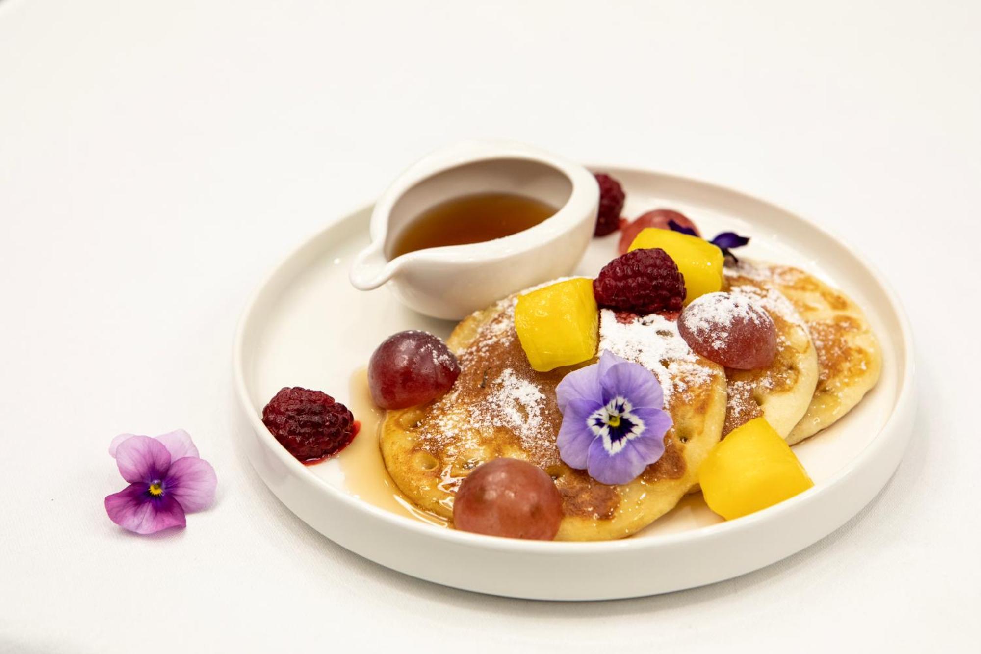 Silver Crown & Residence, Palace Quarter Hotell