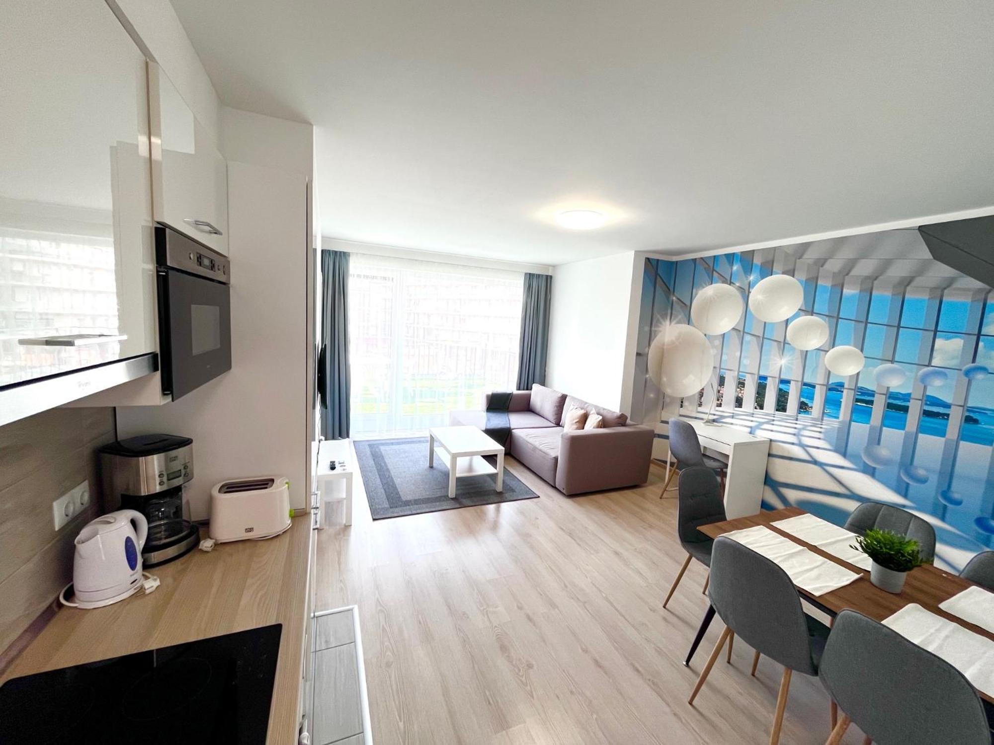 Downtown Residences Leo - Ac, Elevator, Terrace Apartment