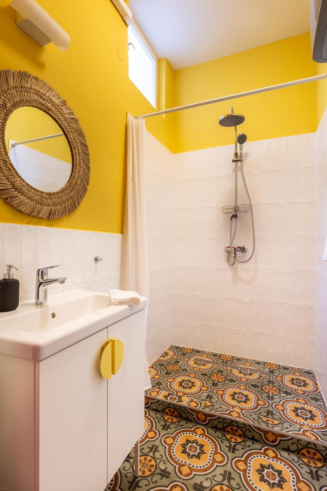 Huge & Stylish In The Center For Up To 20 People Apartament *