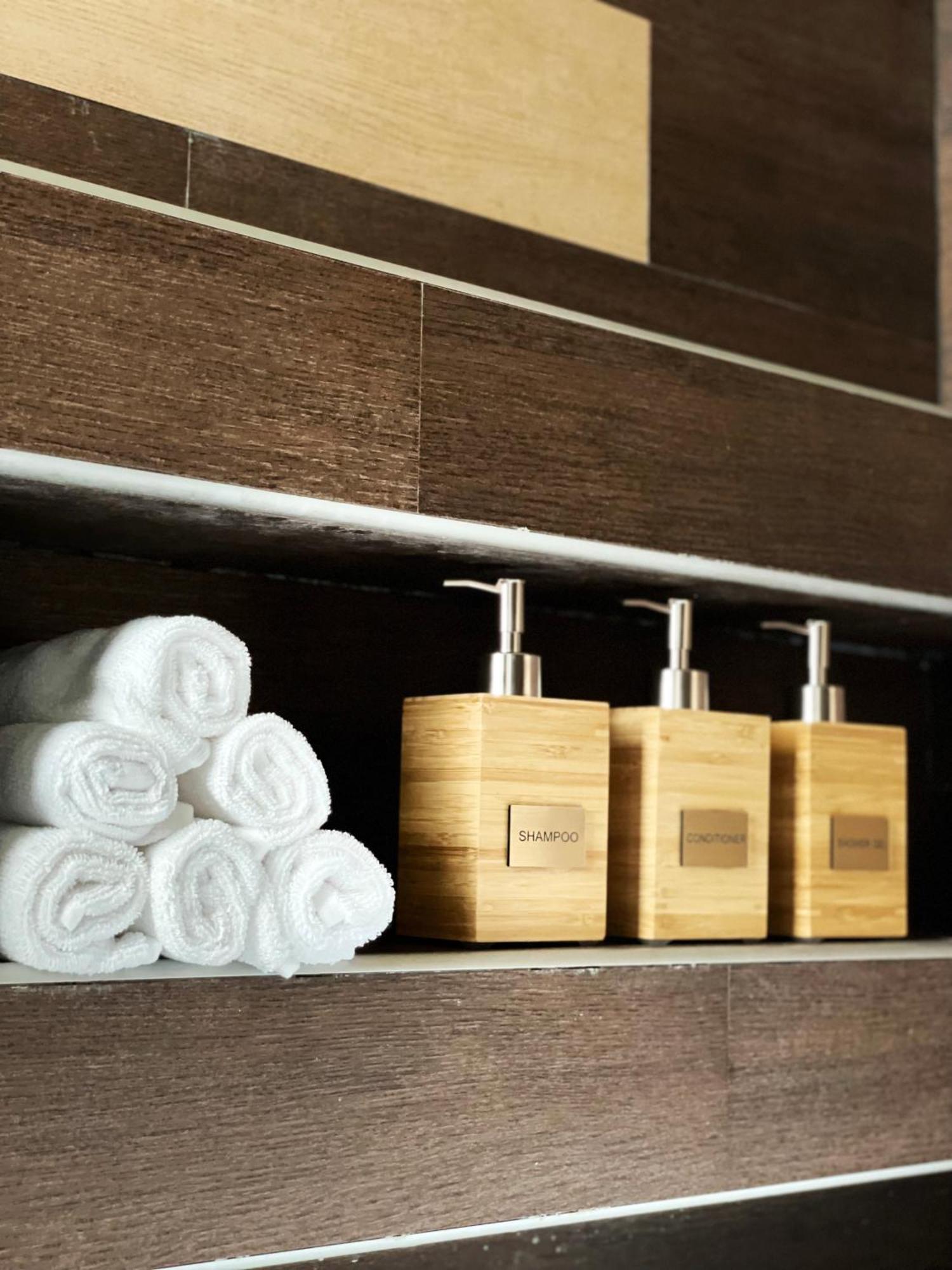 Apartament Deluxe Cosmopolitan Budapest, With Private Parking