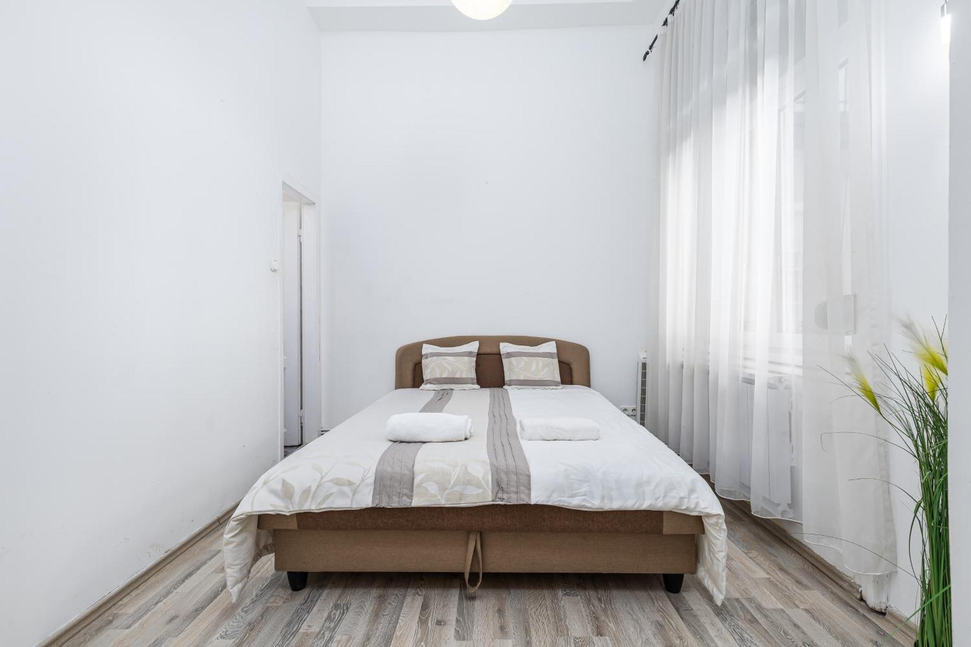 Real Lovag Apartamento