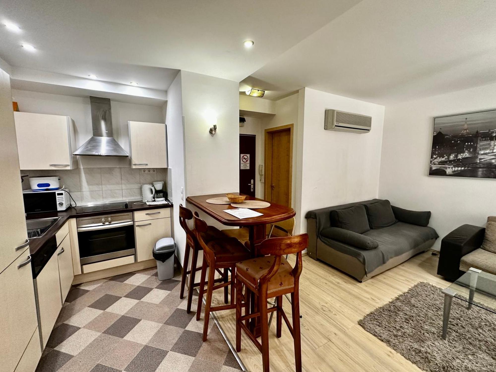 Leda Apartmán *