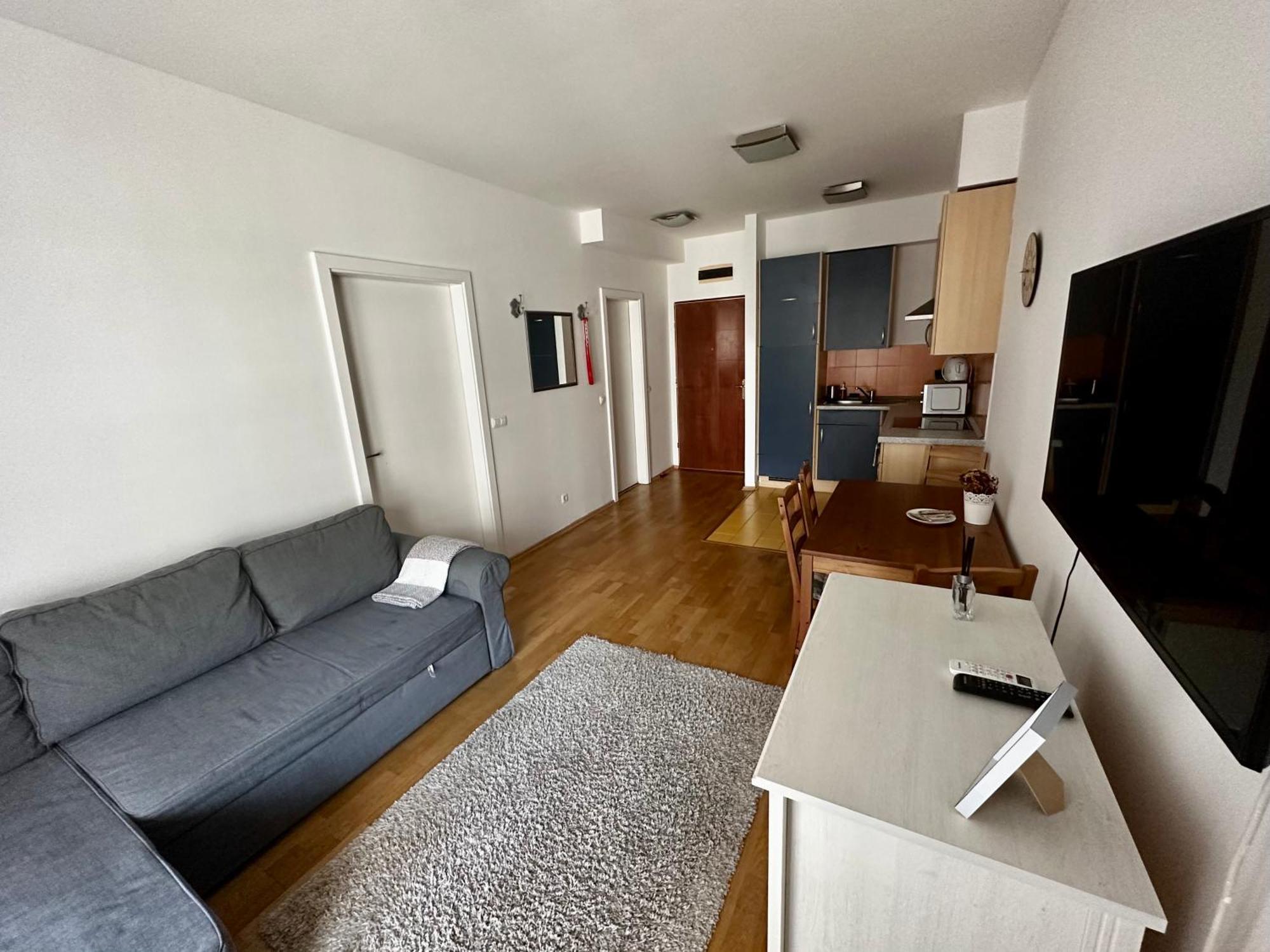 Leda Apartmán *