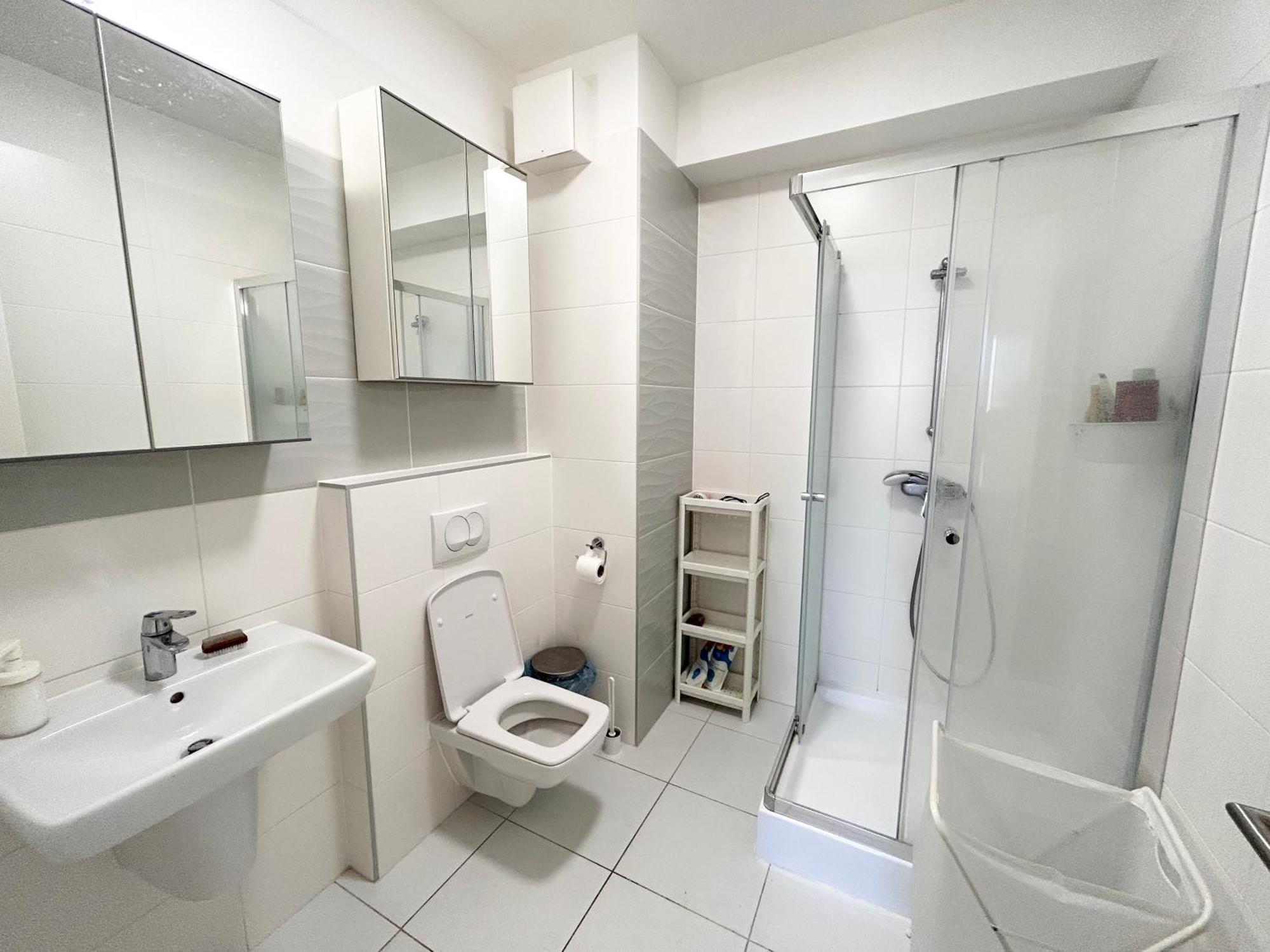 New 2022 Family&friends Downtown Ac 3br 2ba Free Parking Big Balcony Near Metro&train Station Self Check-in *