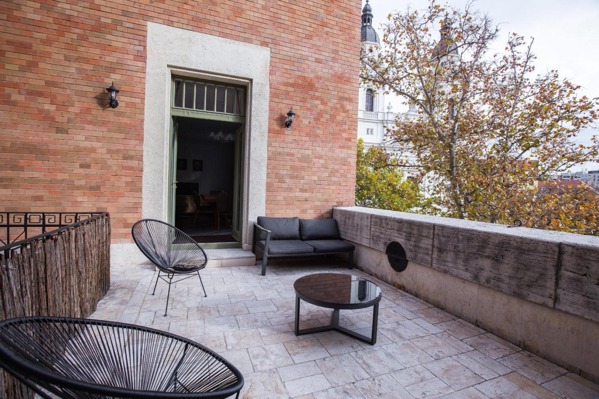 Zoya Luxury 5* Budapest
