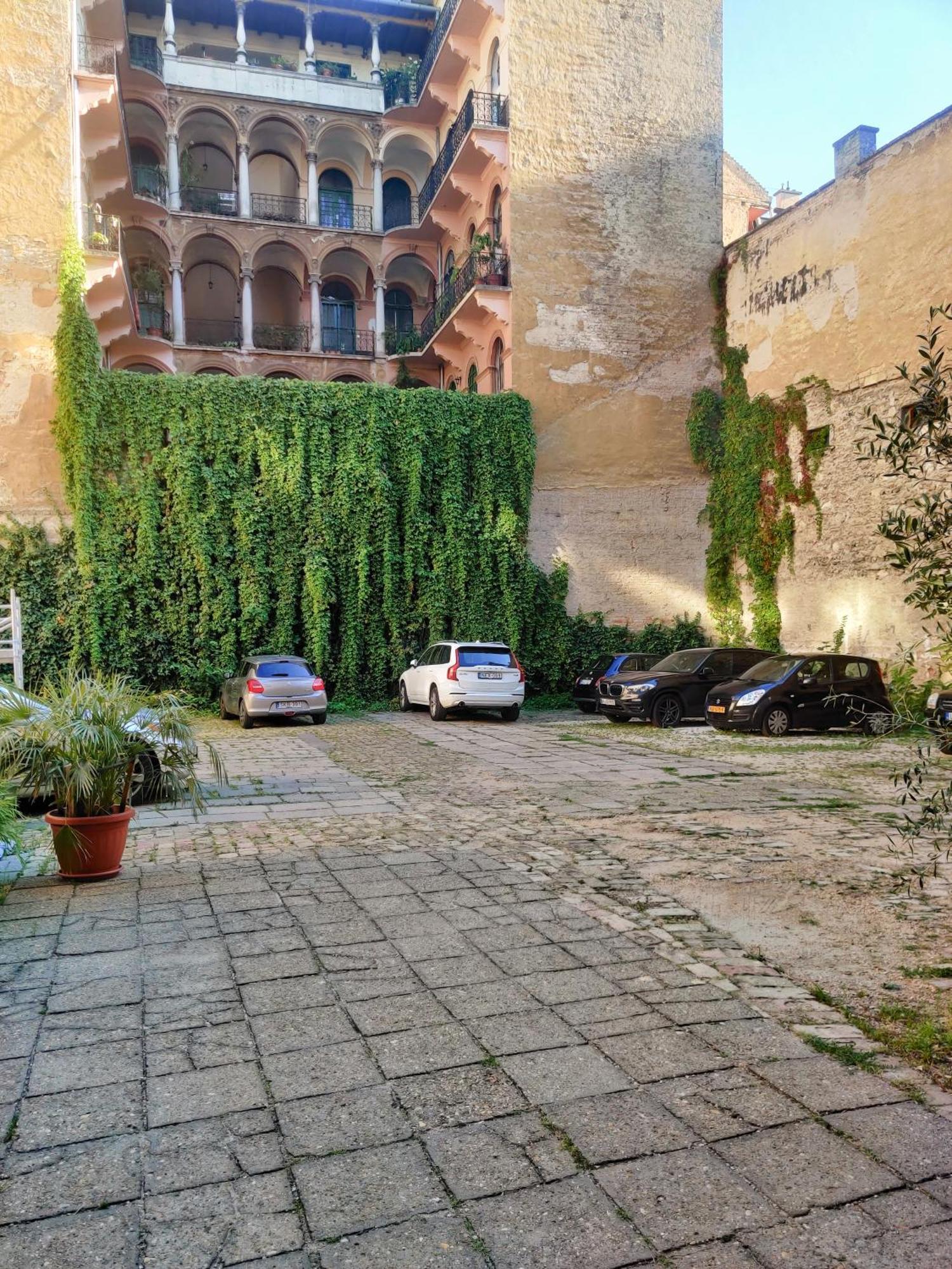 Lejlighed Harmonia Palace