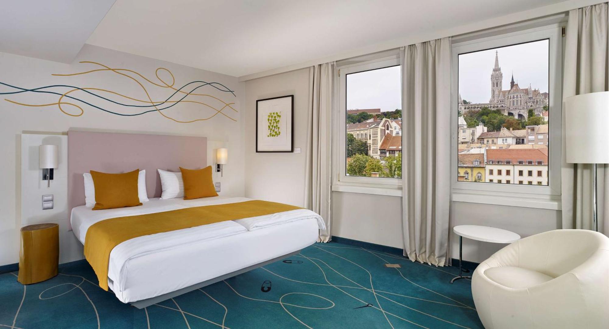 Park Plaza Hotel 4*