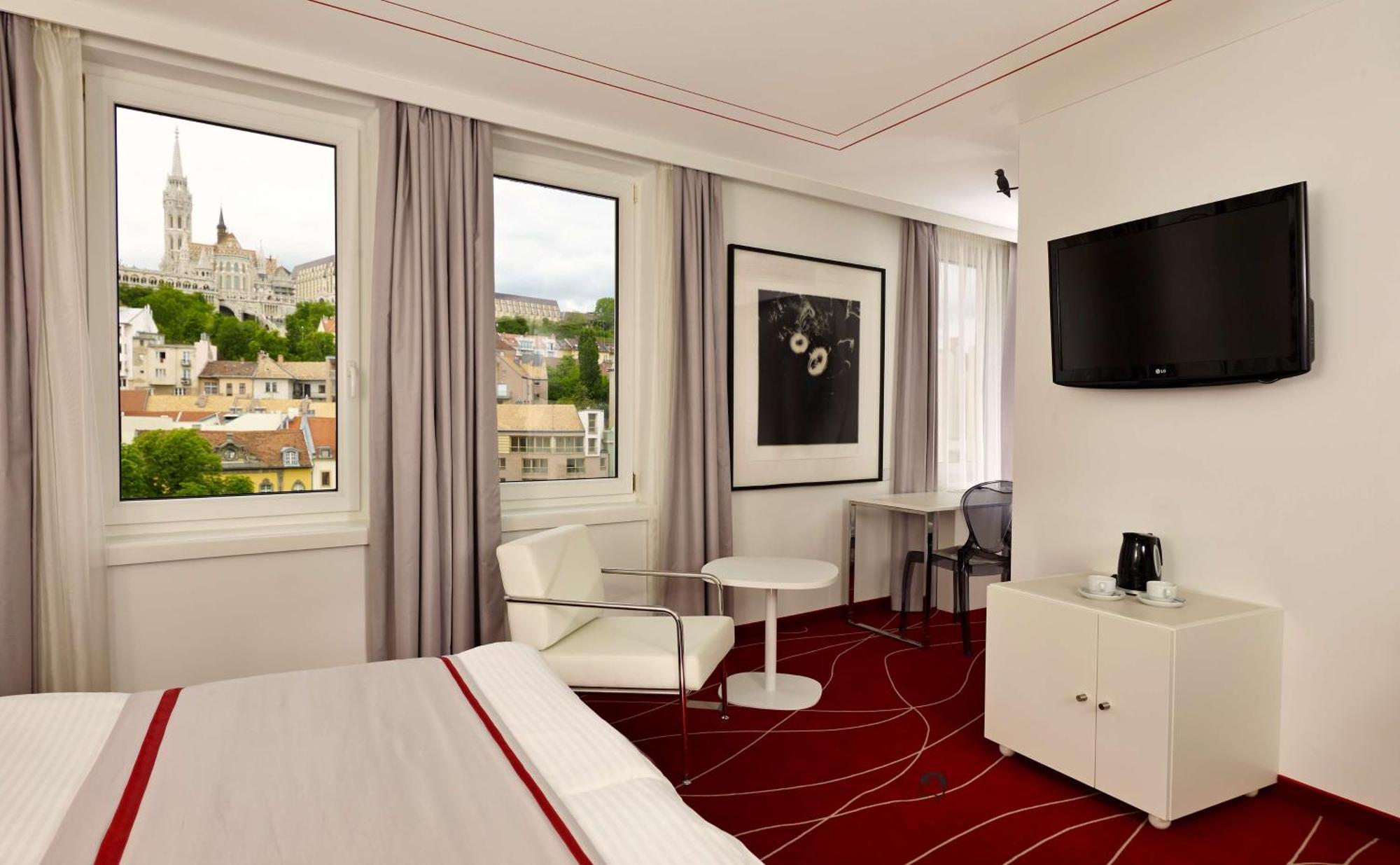 Hotel Park Plaza 4*