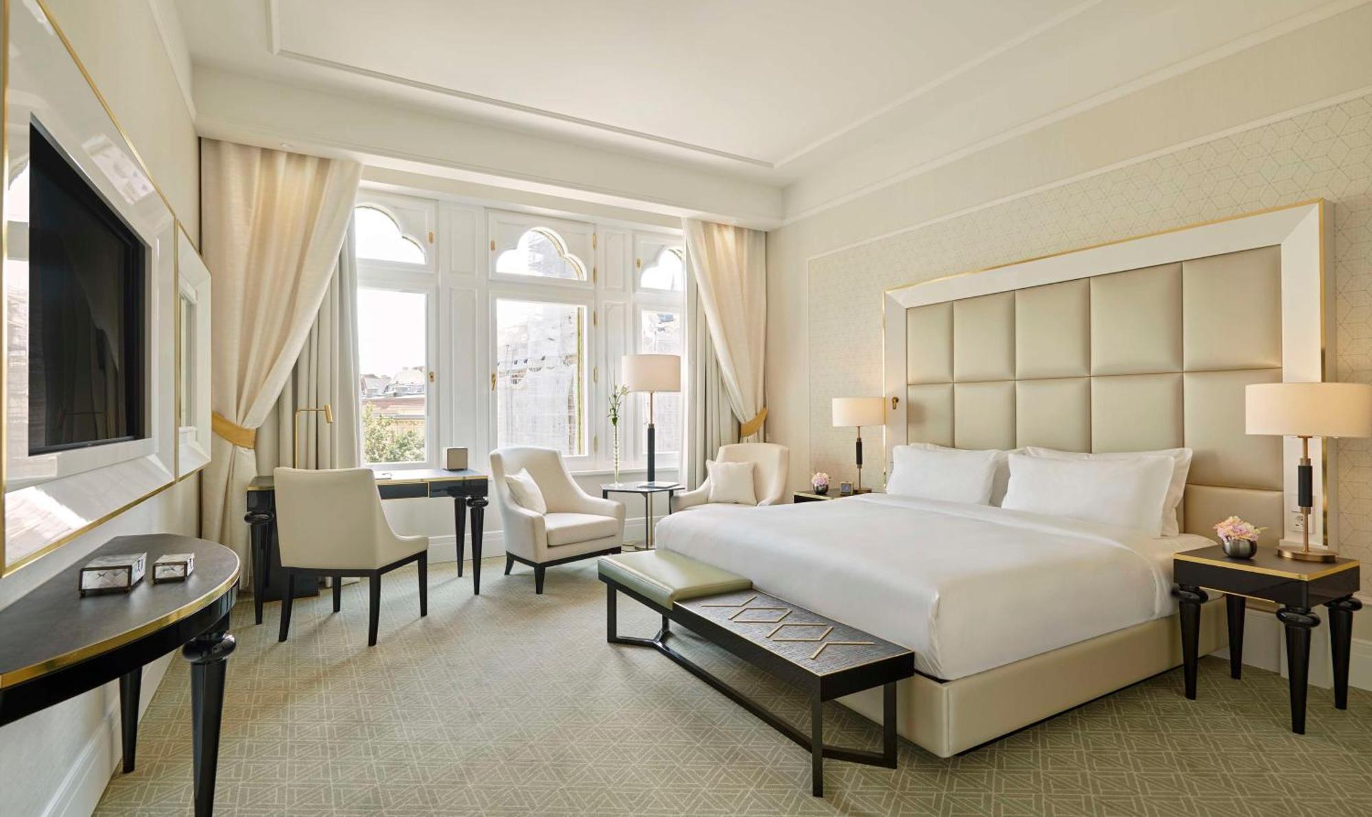 Párisi Udvar Budapest, Part Of Hyatt