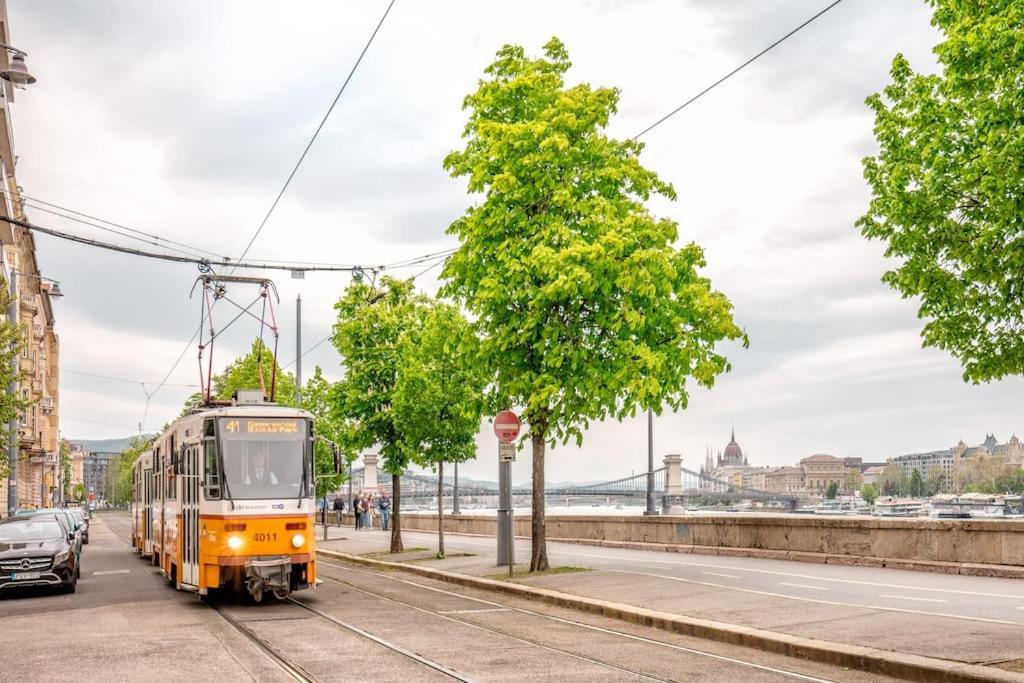 Apartman Orangehomes Luxury Next To Gellert Hill
