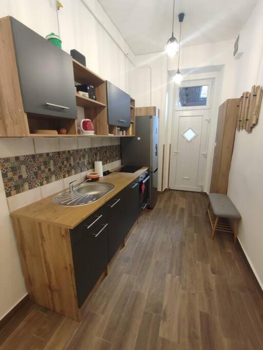 Hidden Gem For A Homey Getaway * Budapest