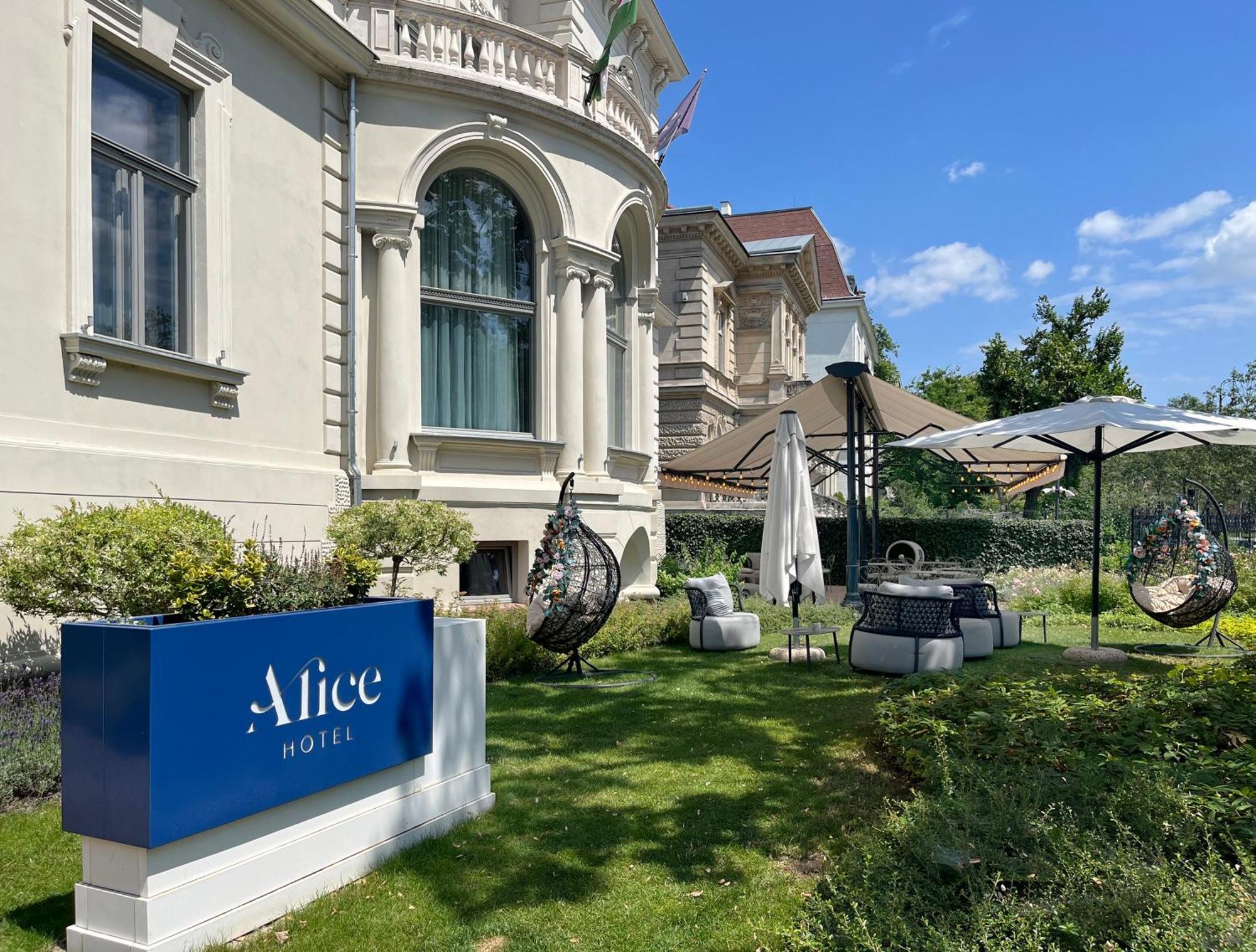 Alice Budapest