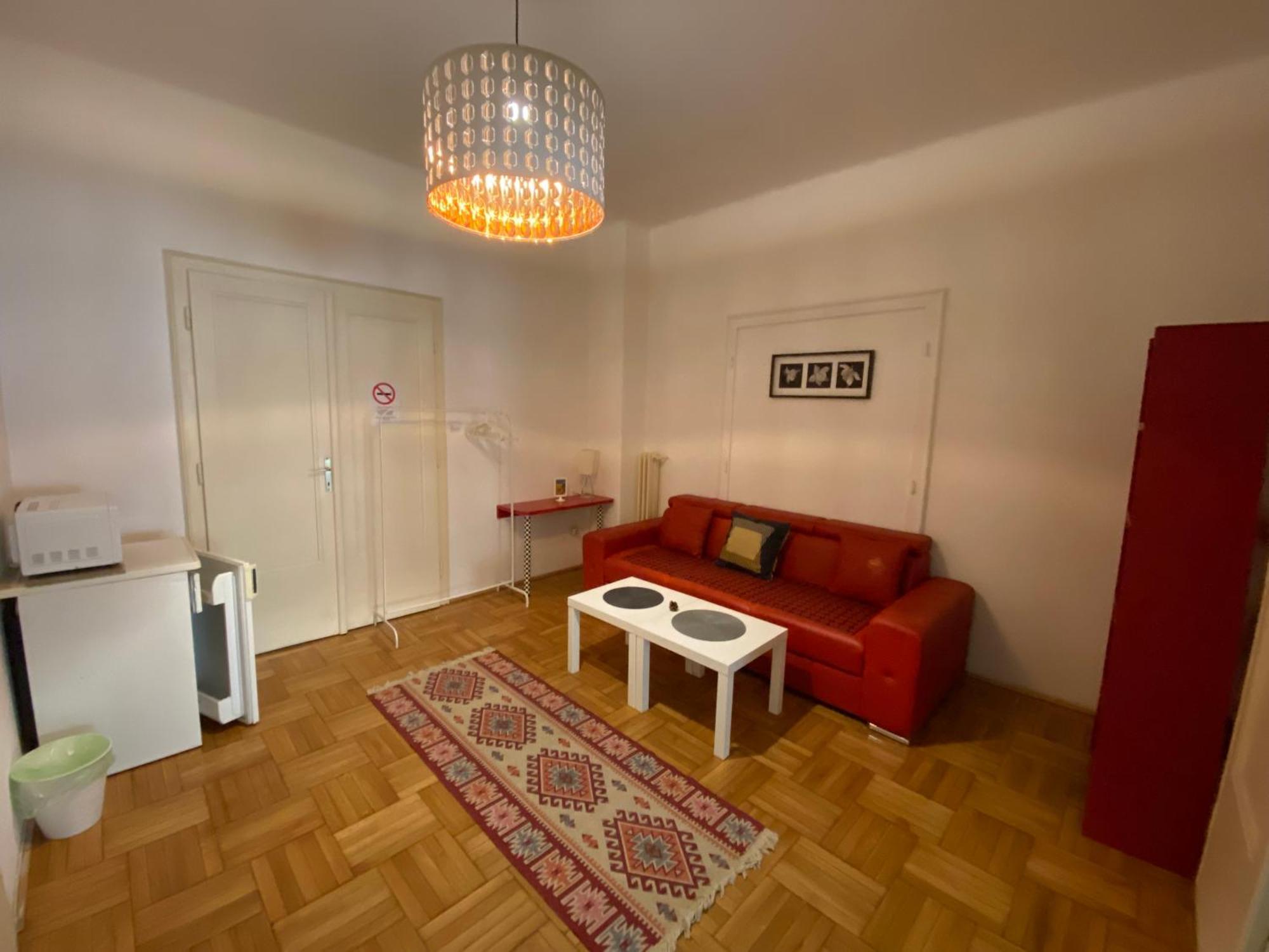 Apartment & And Center
