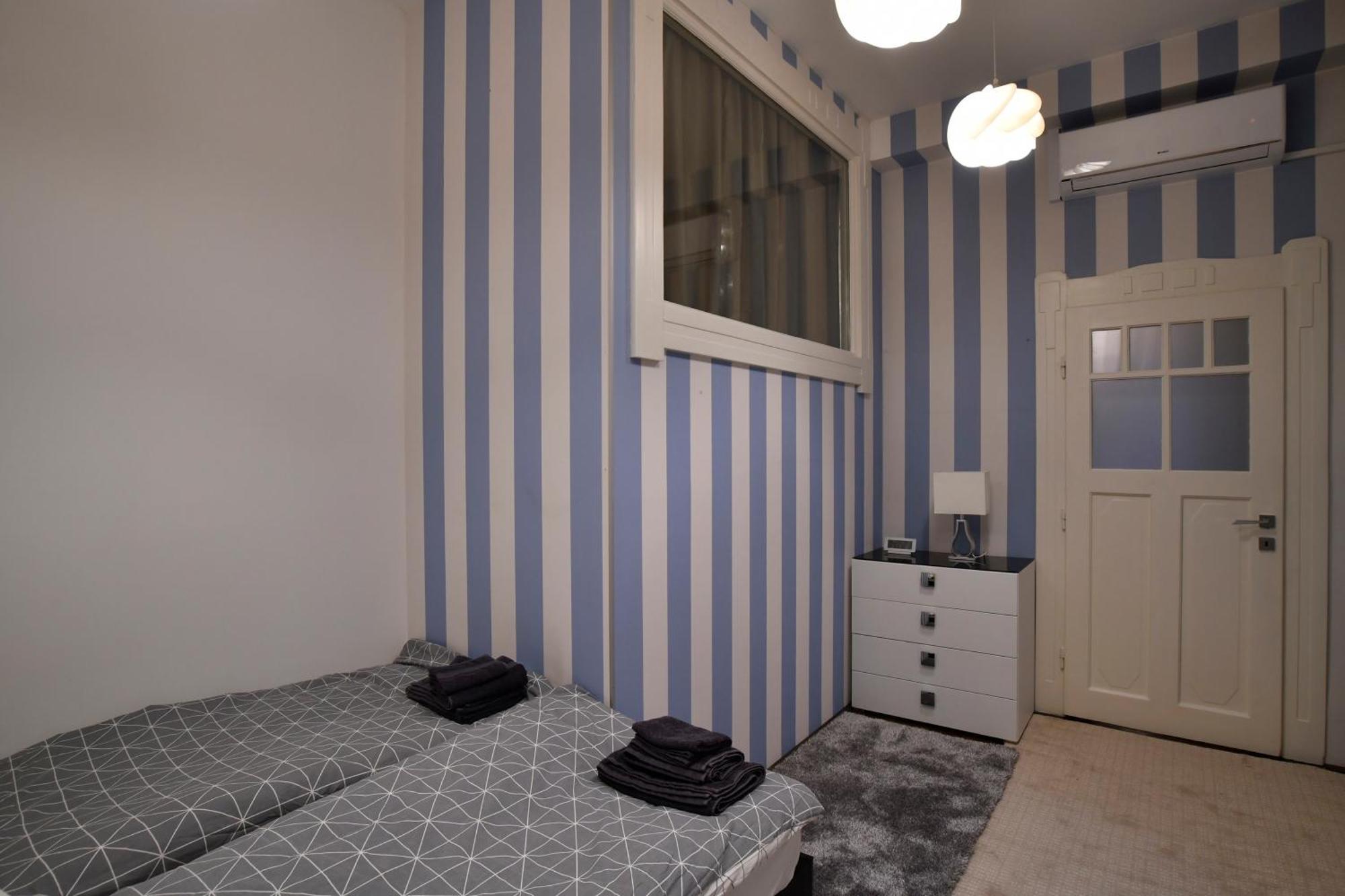 Apartamento Luxuryflat Near Centre On118 Sqm, 3br,2bth,8bed,ac