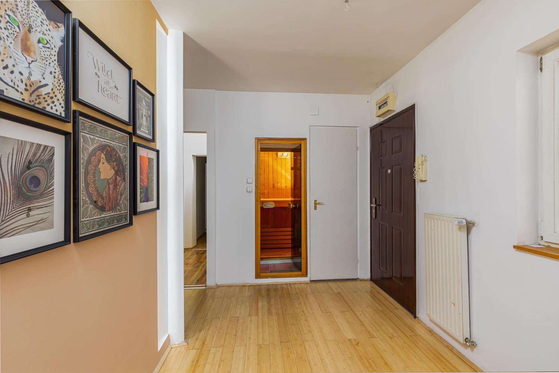 Center Penthouse - Huge Terrace And Free Parking - Tram/metro - Ac