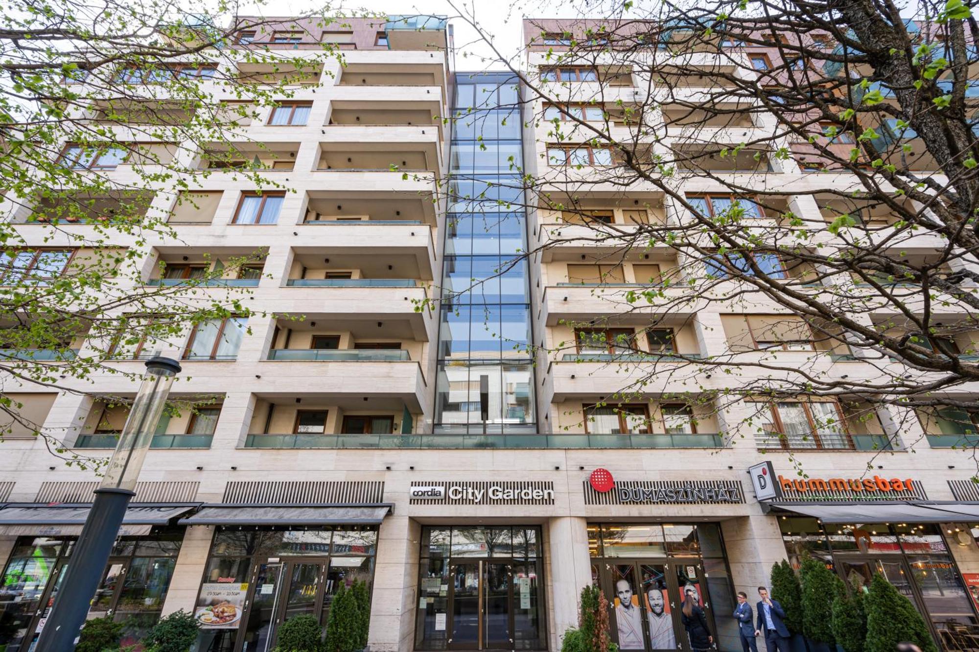 Center Corvin Apartment *