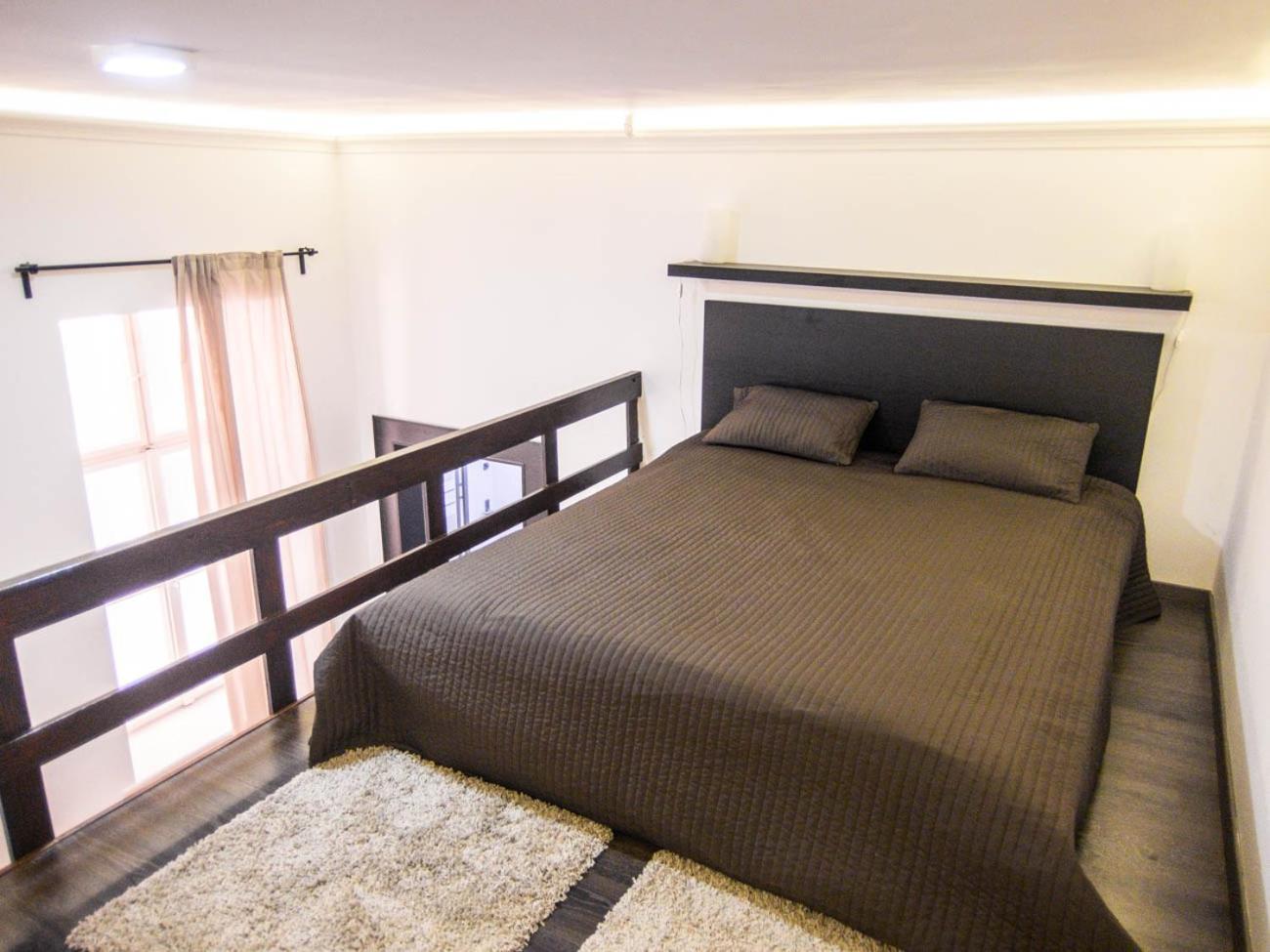 Goldcentral Akacfa Apartament *