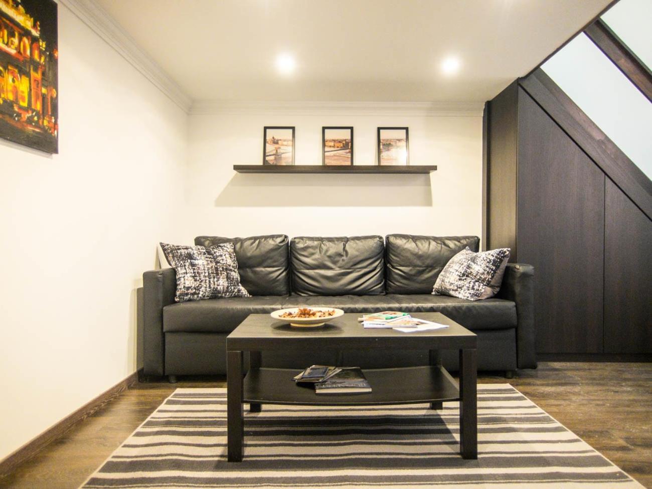 Goldcentral Akacfa Apartament