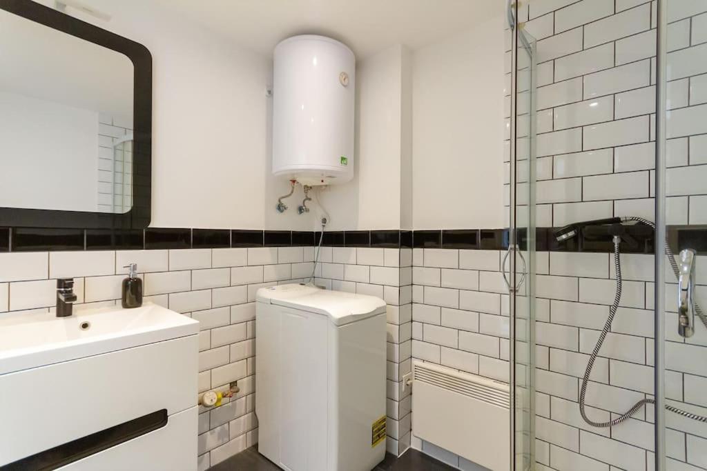 Bright Design Riverside By Nw Apartment *