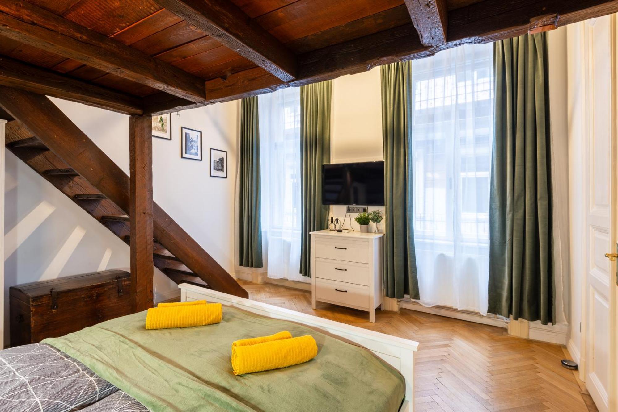 Apartamento Holidays Courtyard