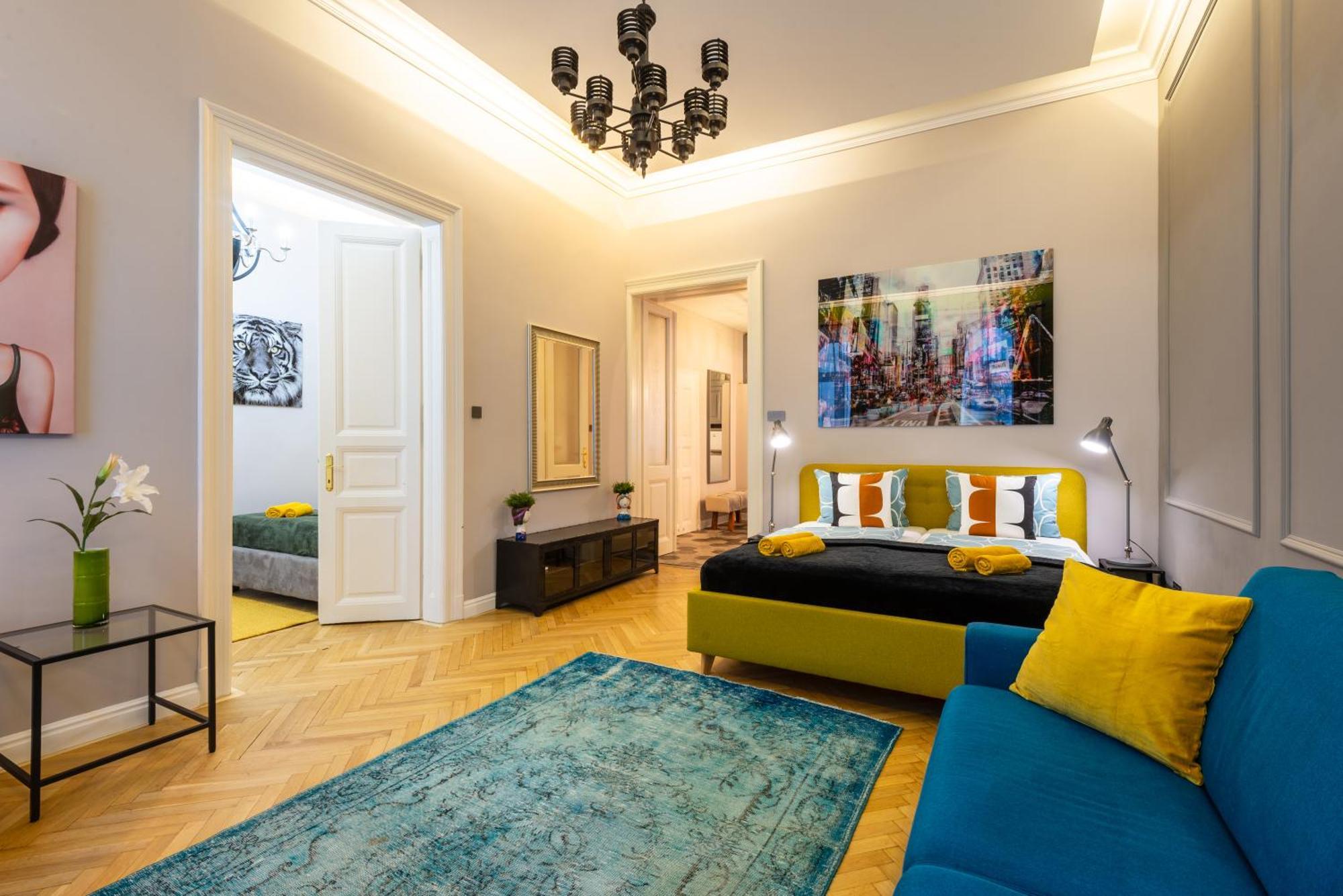Holidays Courtyard Budapest