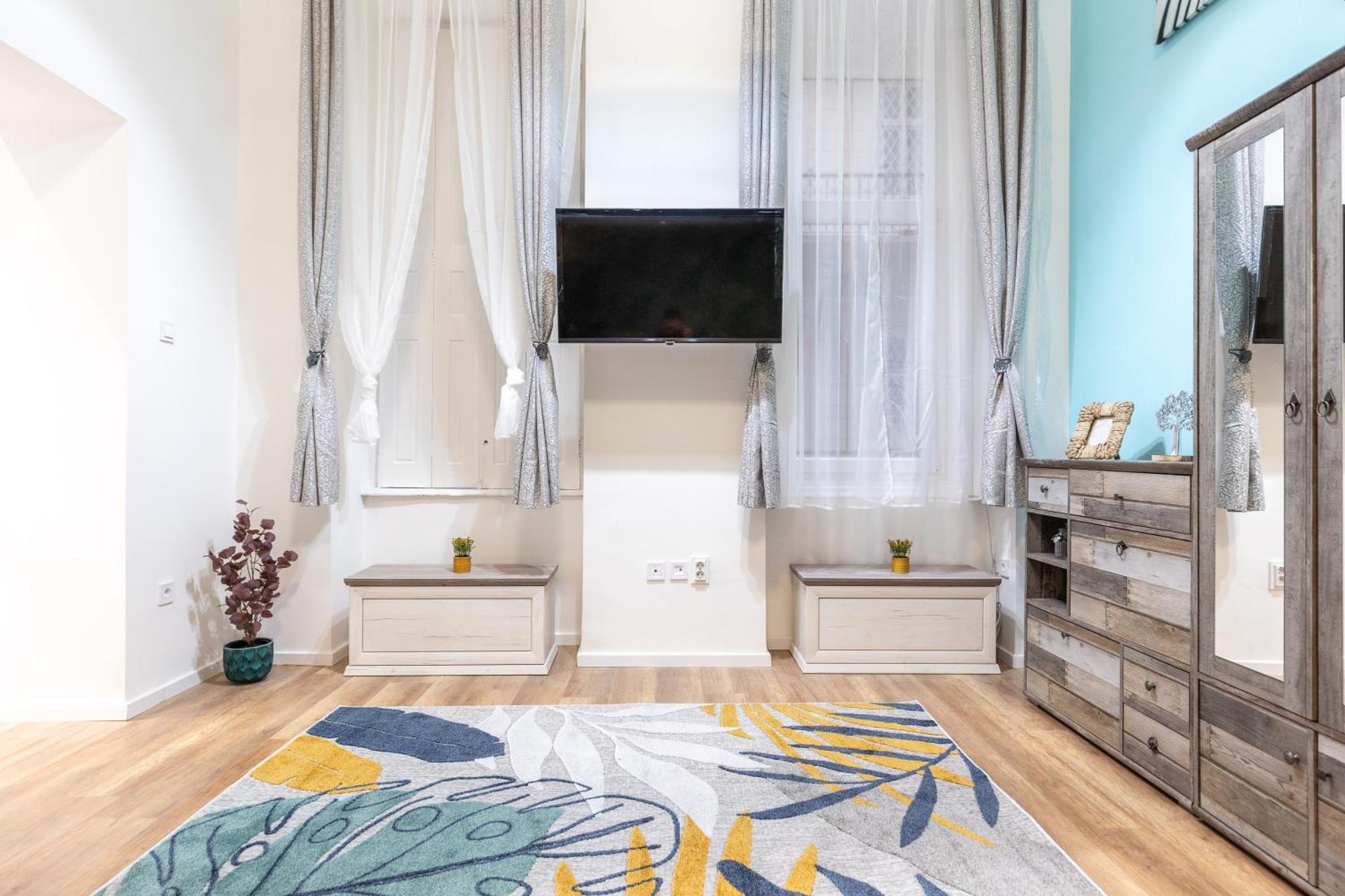 Andrassy Square Apartamento *
