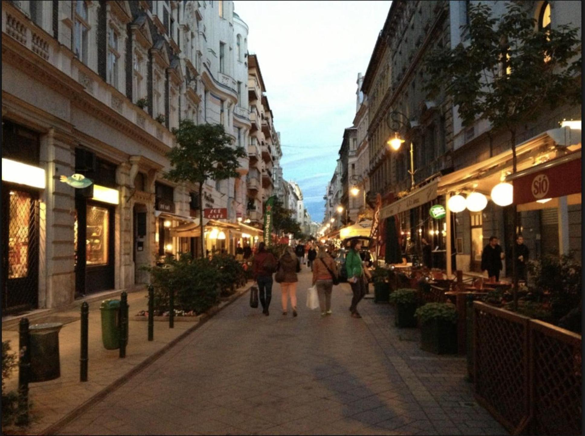 Cecile's Central, Gastro Str, Wifi, 2 Bed And 2 Bathrooms Apartamento *
