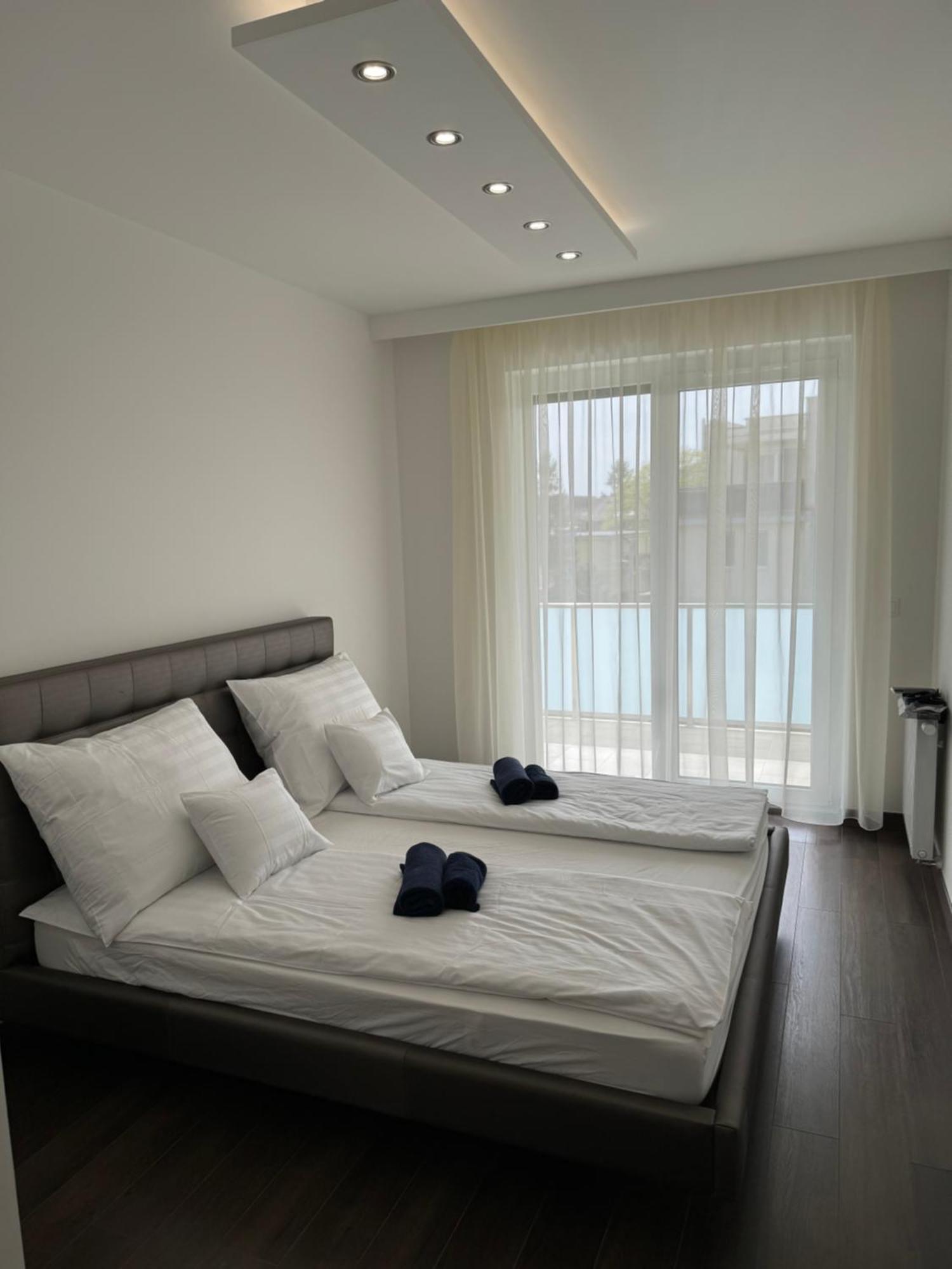 Lux Cordia With Free Parking Apartman