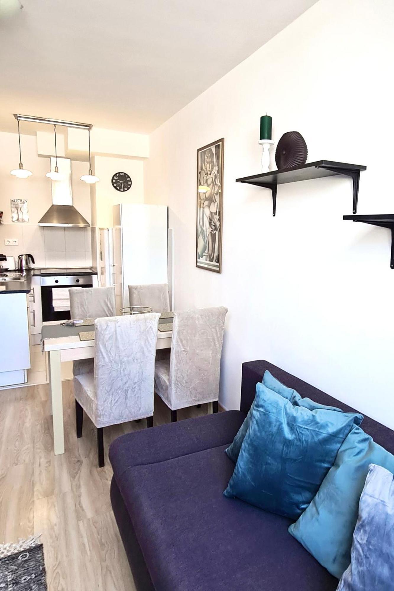Eliza Apartment