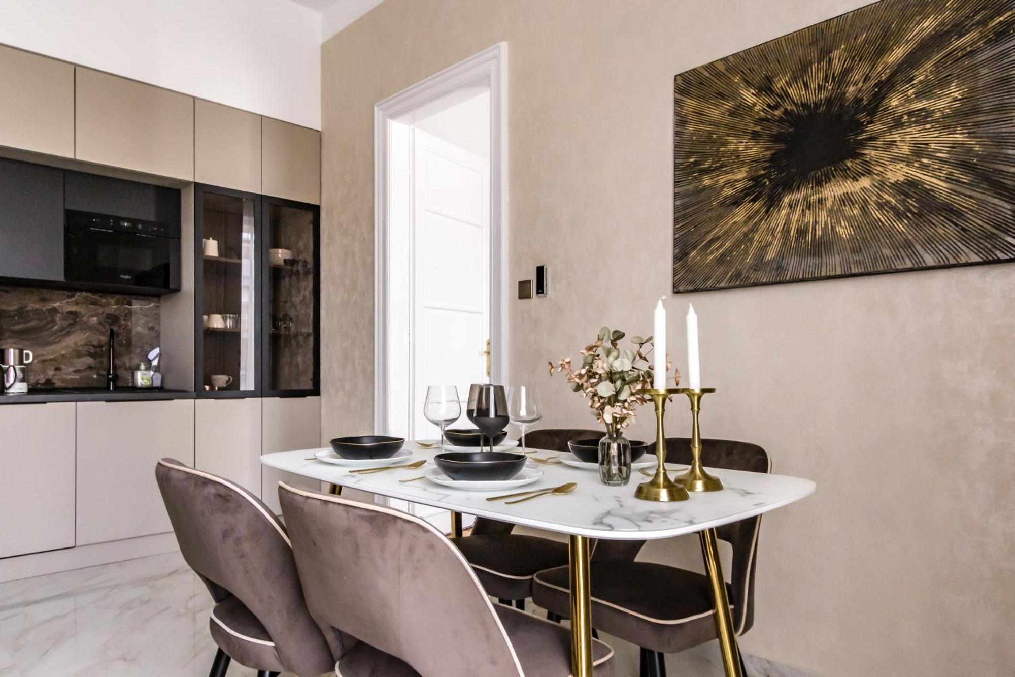 N16 Deluxe Appartamento Budapest