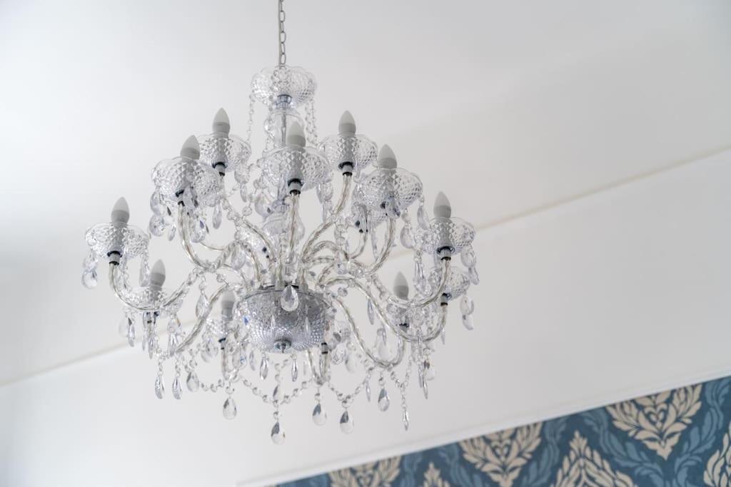 Andrassy Grandeur With Indoor Parking *