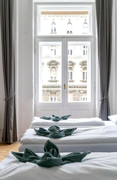 Andrassy Grandeur With Indoor Parking Boedapest