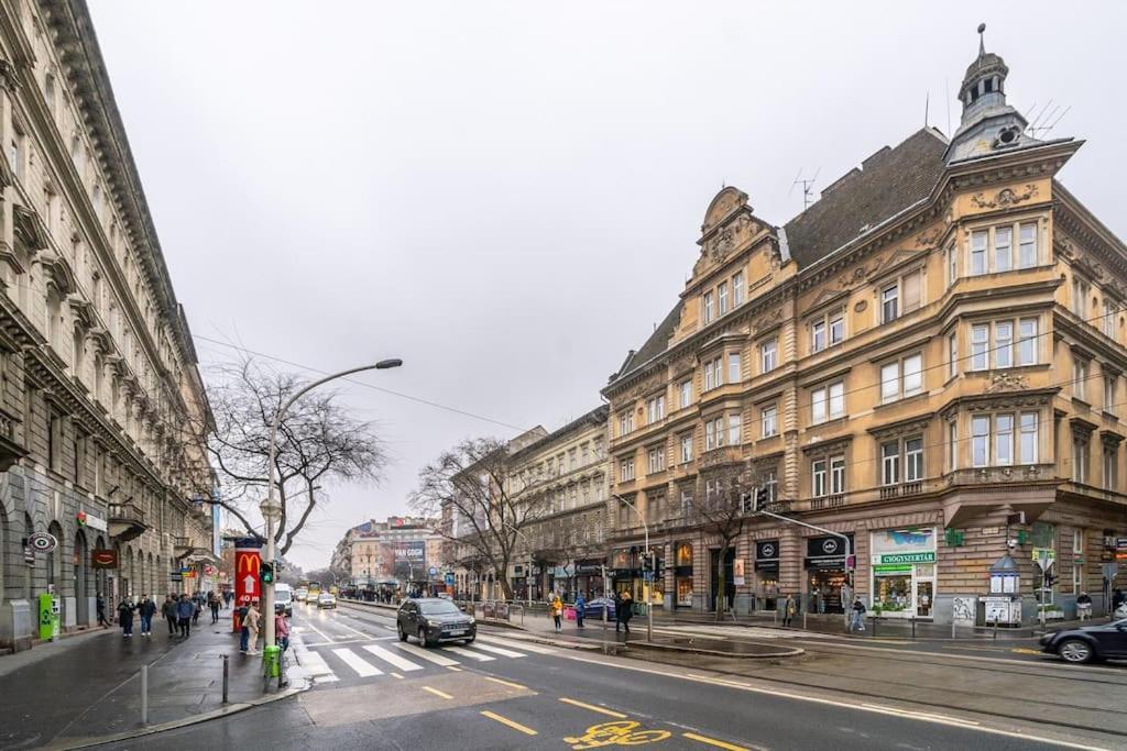 Andrassy Grandeur With Indoor Parking Appartement