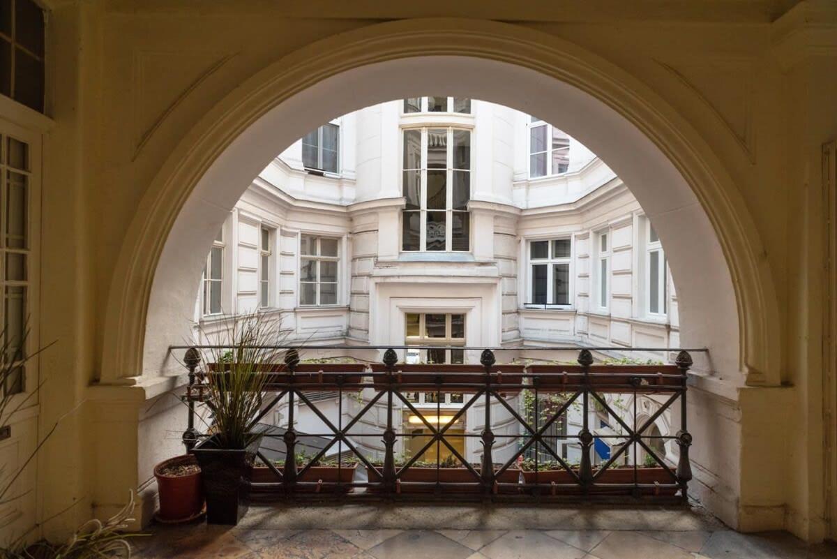 New Spacious At Superb Location * Budapest