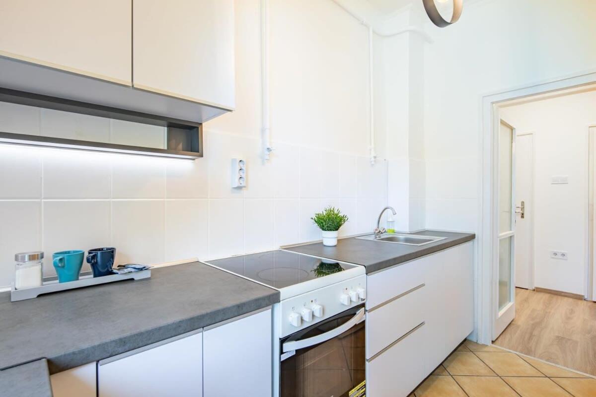 Cozy - Close To River - Easy Parking Boedapest