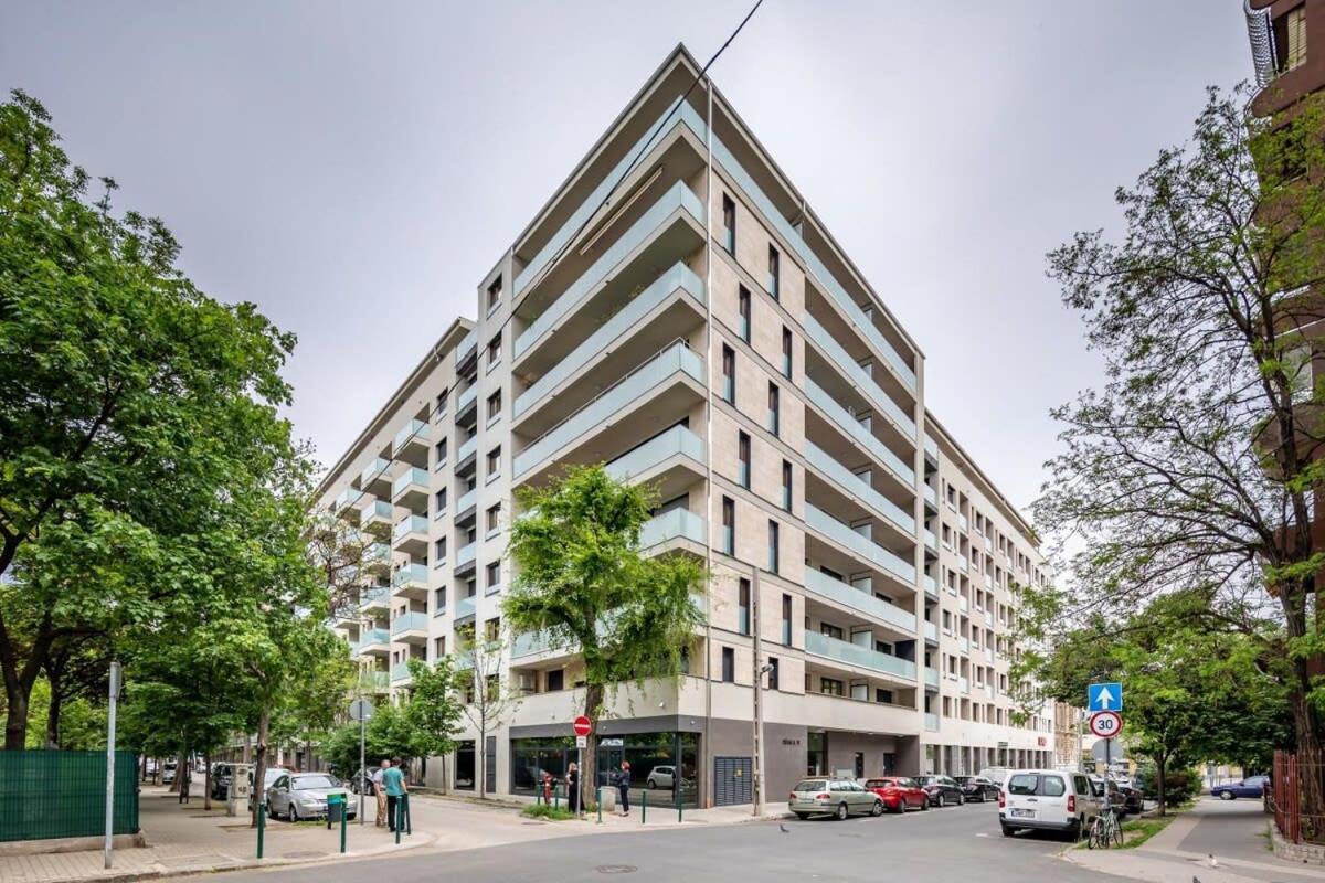 Brand New Flat *