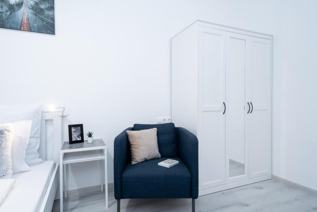 New At Exlusive Location Apartment