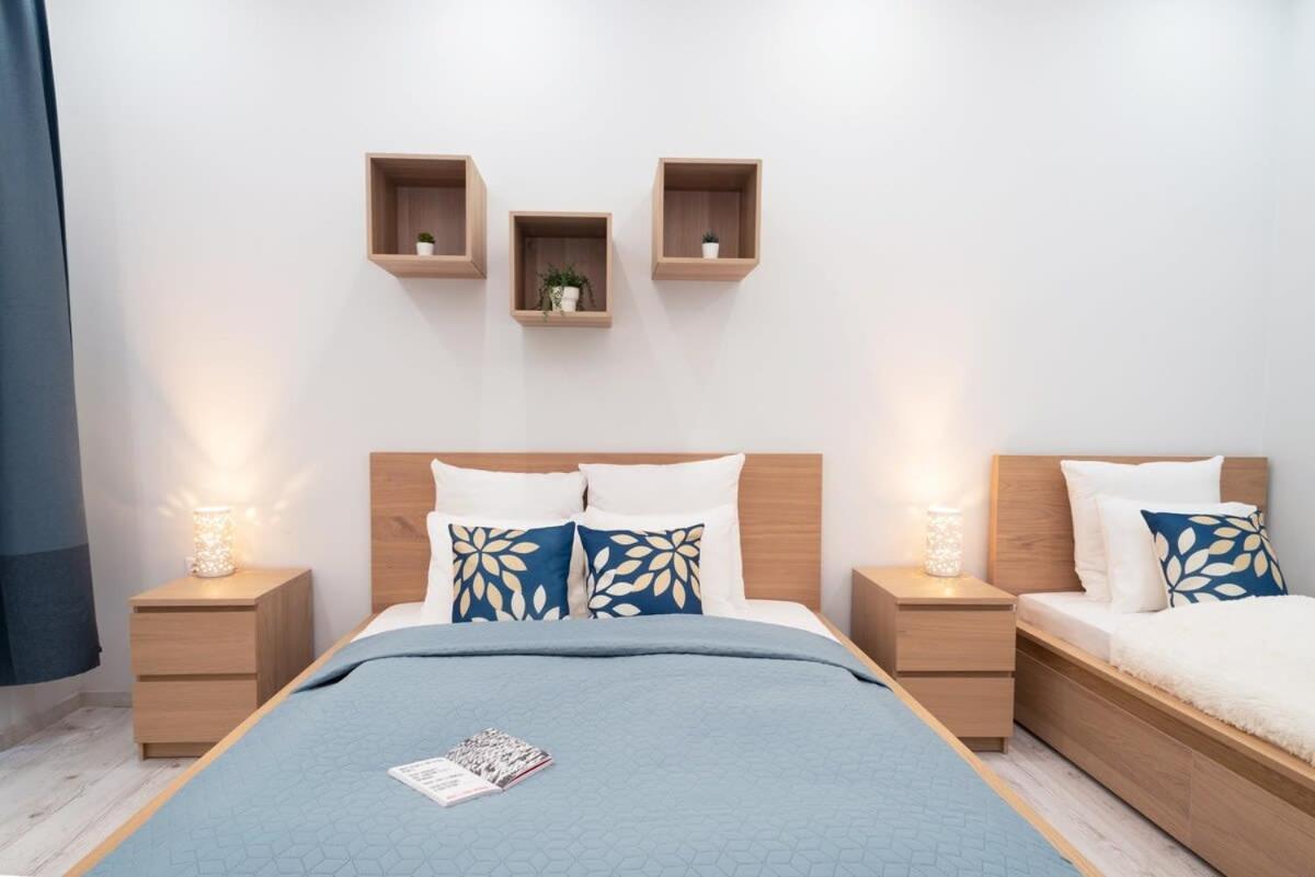 New Spacious At Superb Location Apartmán