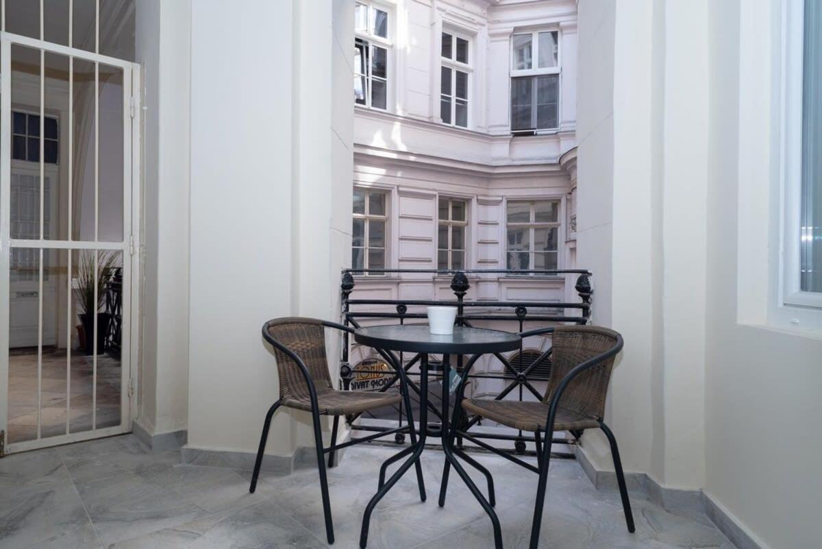 Apartmán New Spacious At Superb Location *