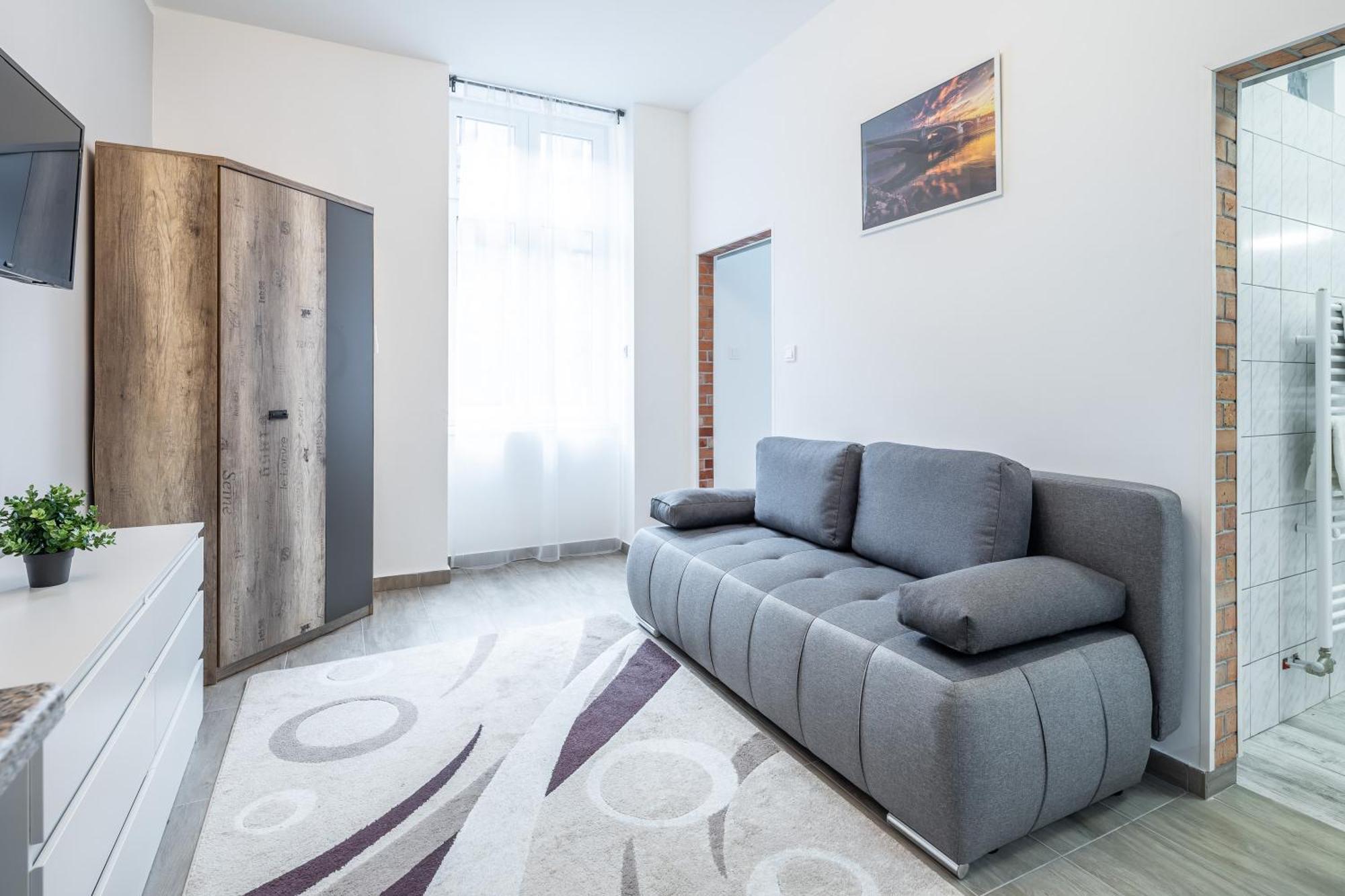 Apartment And Homey With Good Transport Link Budapest