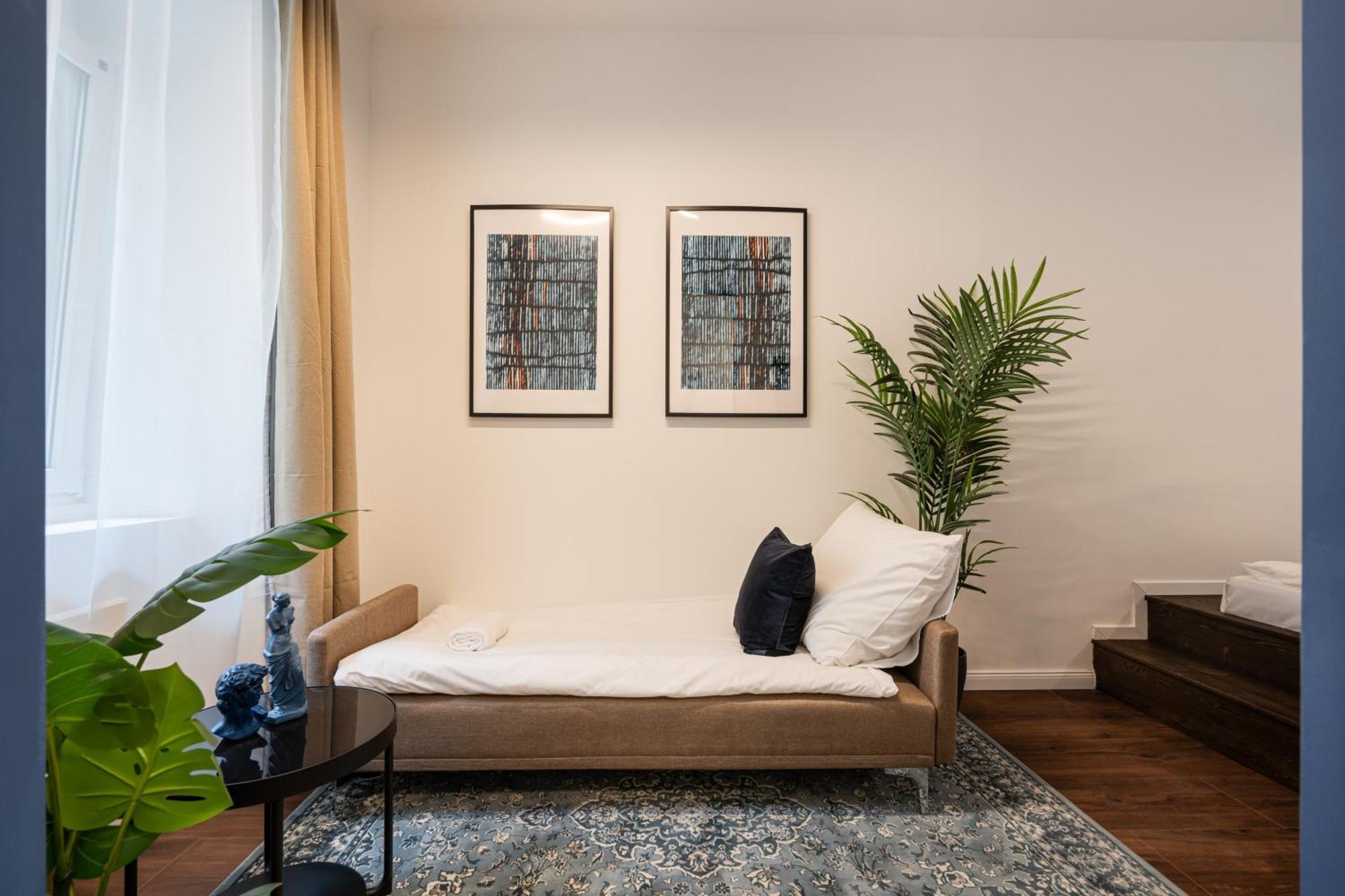 R10- Boutique Apartments, Location. By Bqa *