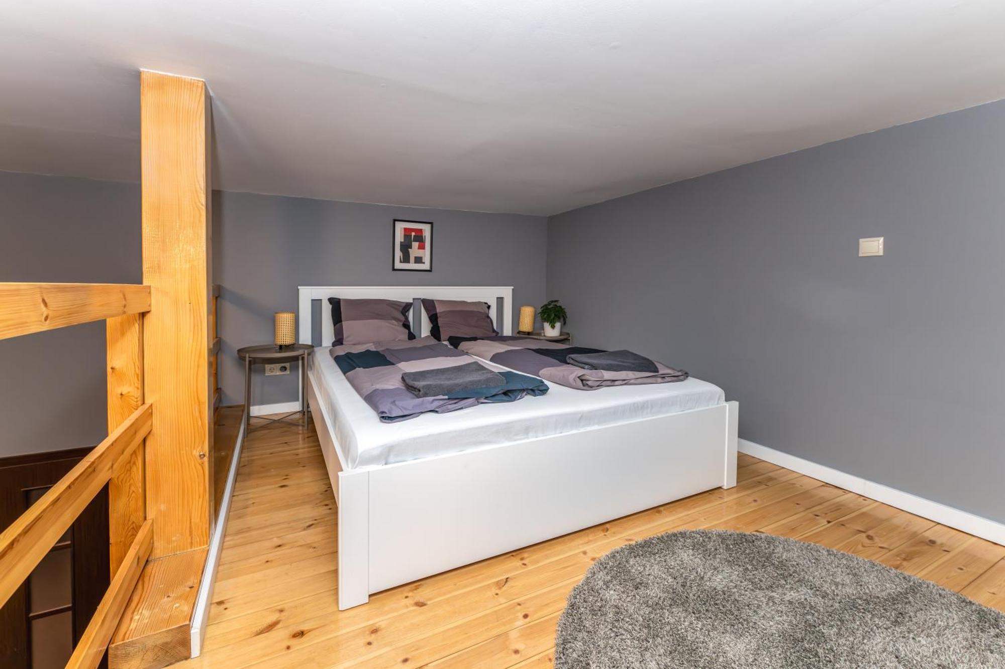 Apartman Oktogon Four *