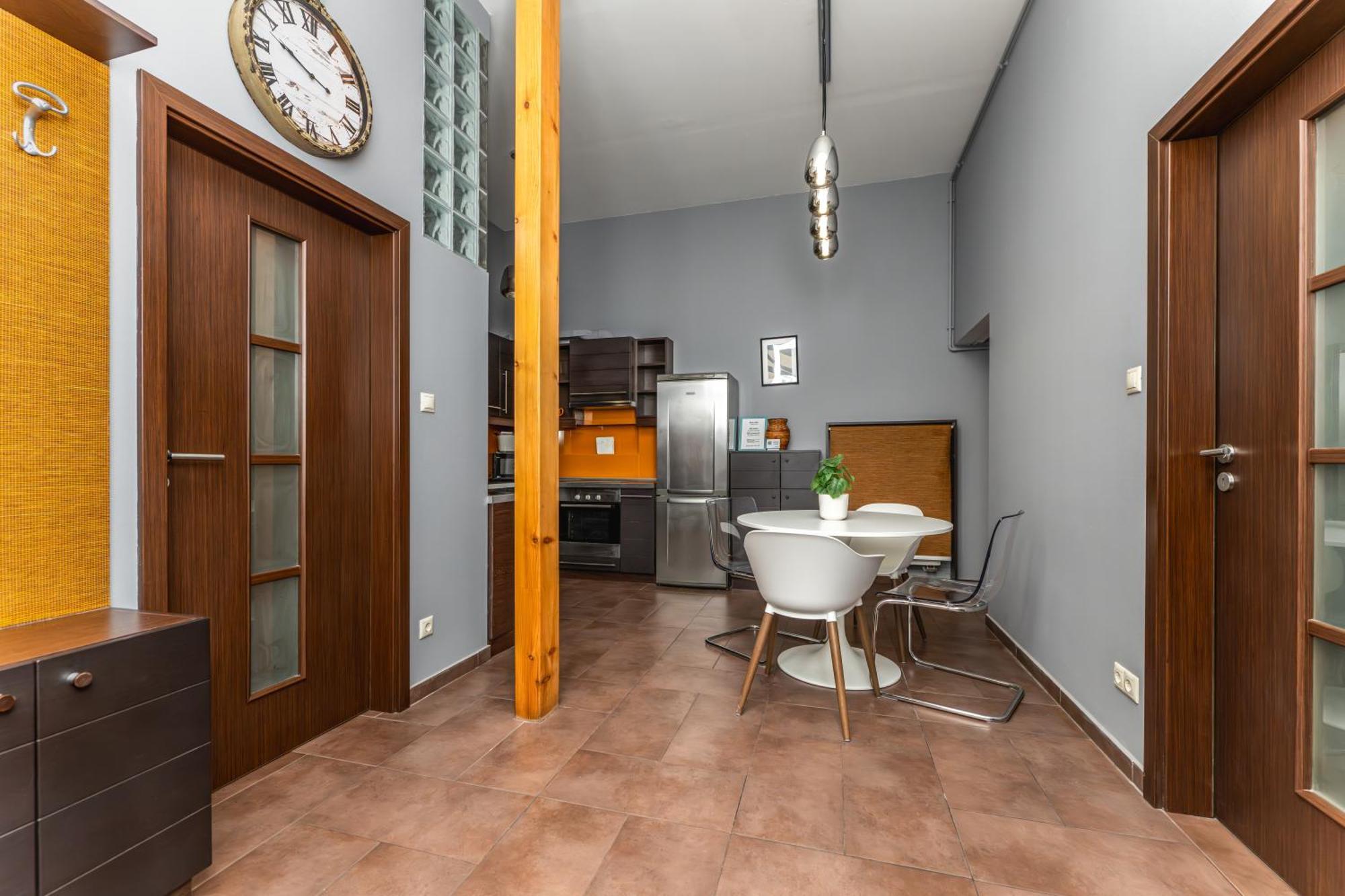 Oktogon Four Apartman *