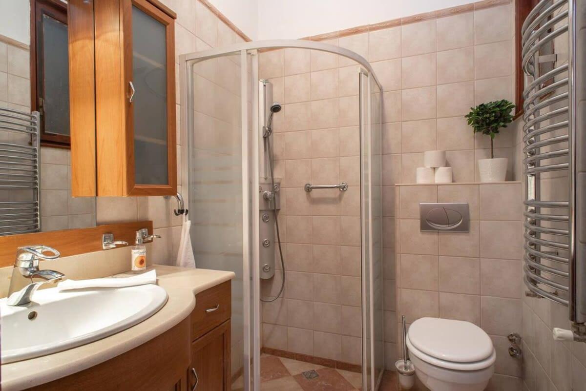 Convenient In The Heart Of Downtown Apartamento Budapest