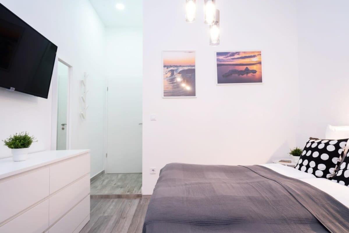 New Comfy At Convenient Location Apartamento