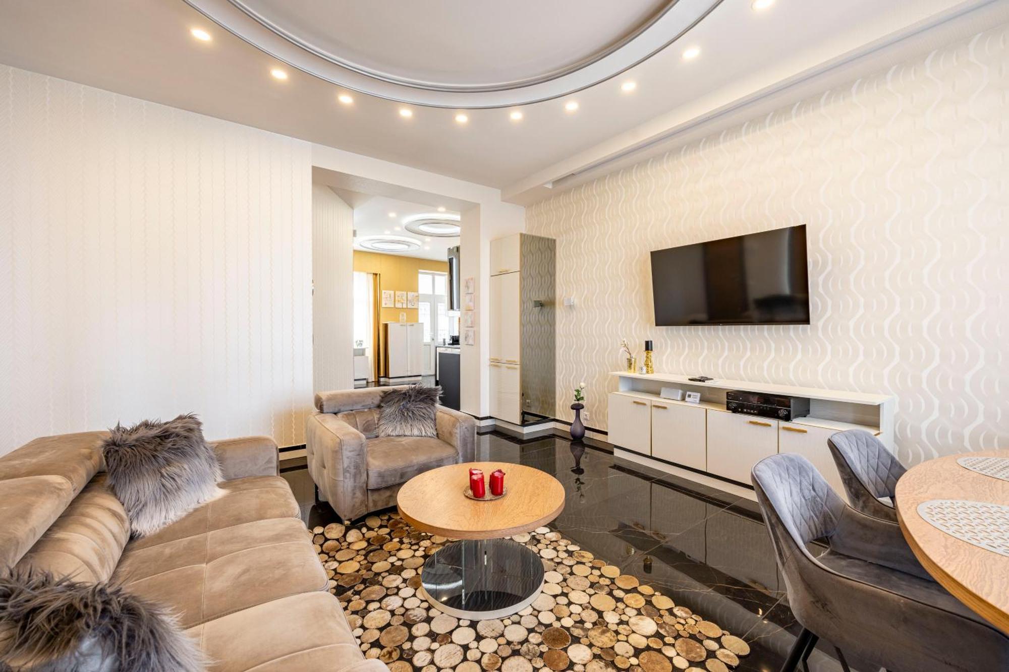 Luxury Royal By Prestige Homes Apartament *