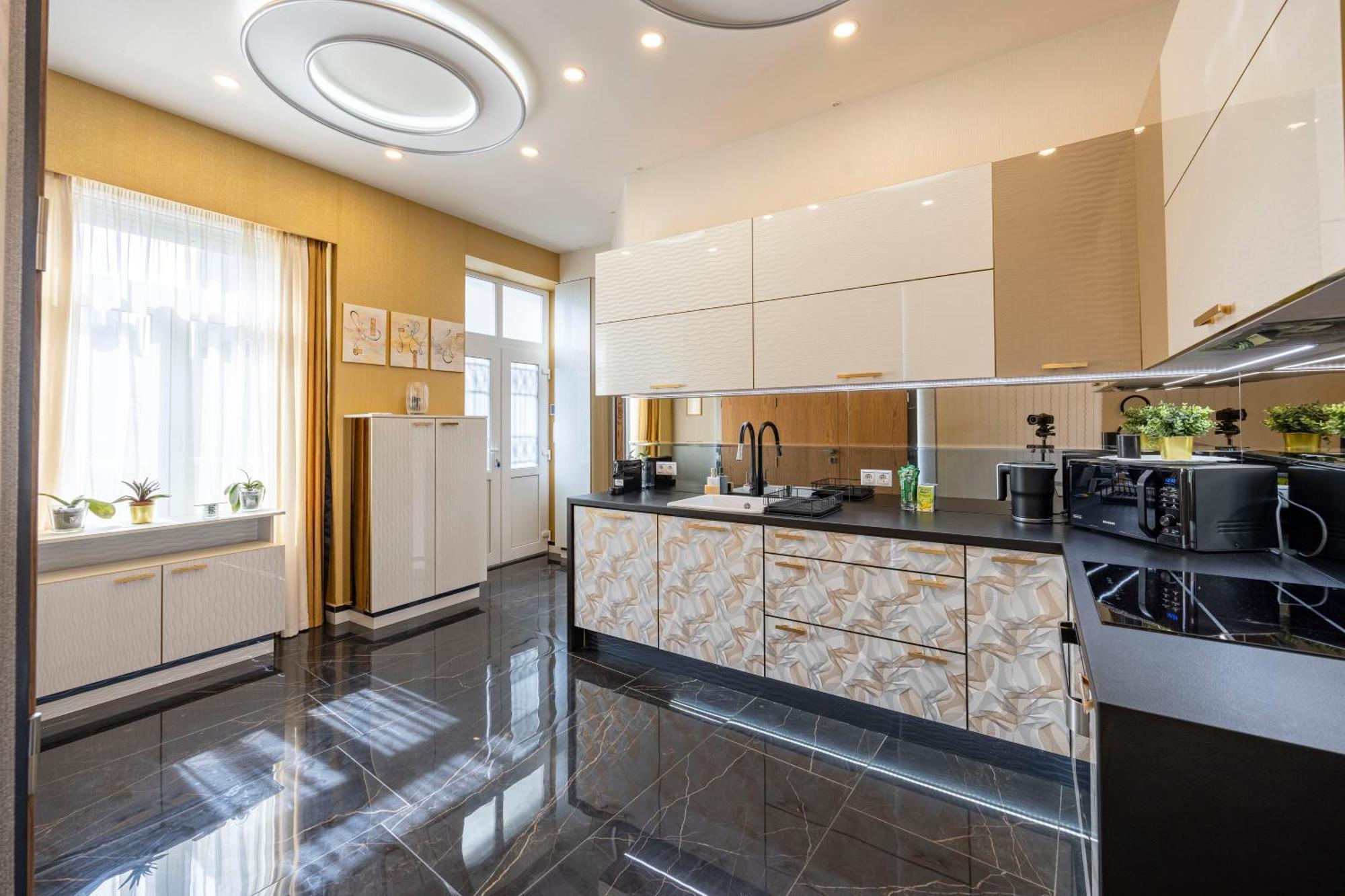 Luxury Royal By Prestige Homes * Budapeszt