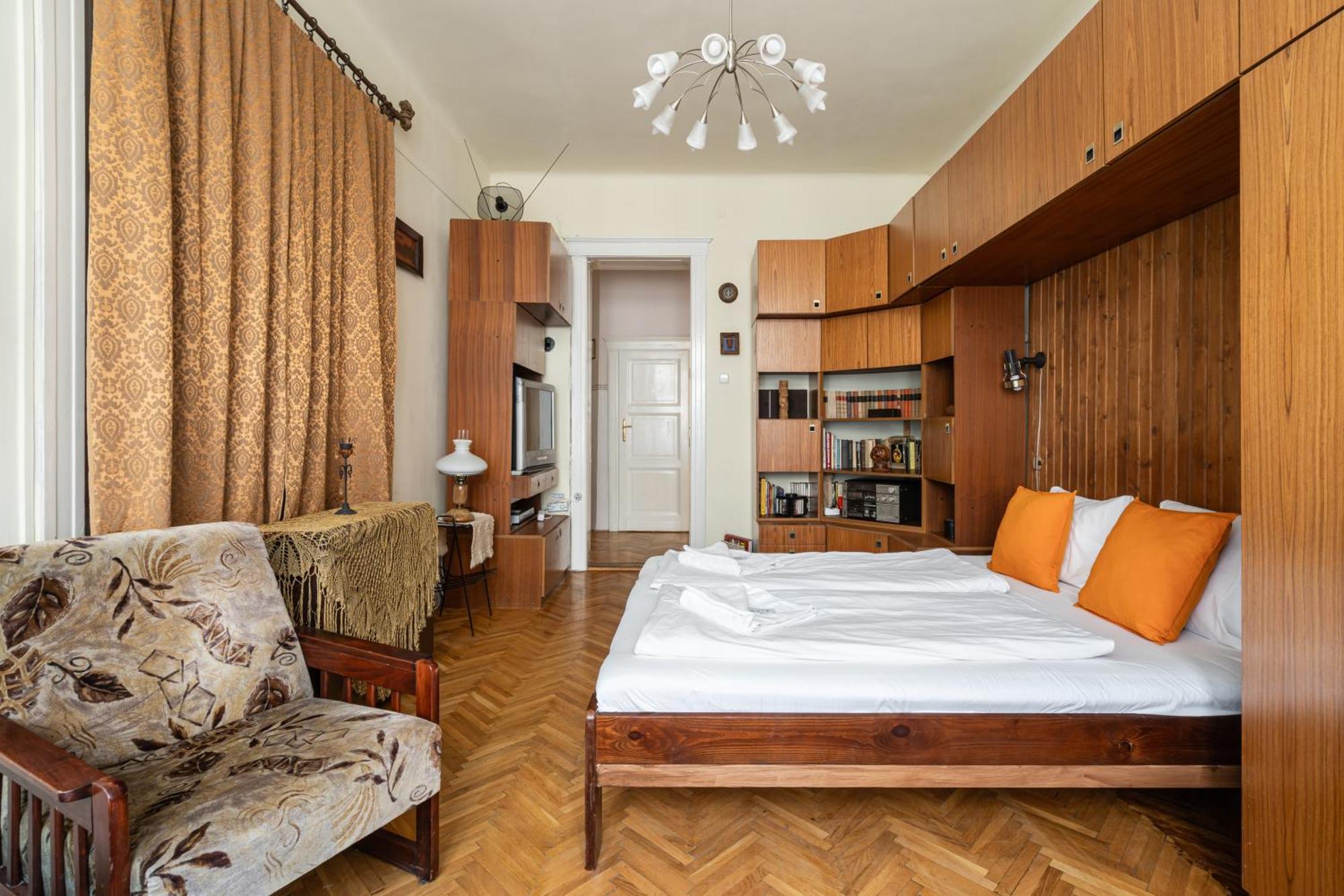 Appartement Bpr W21 Retro With Balcony Boedapest