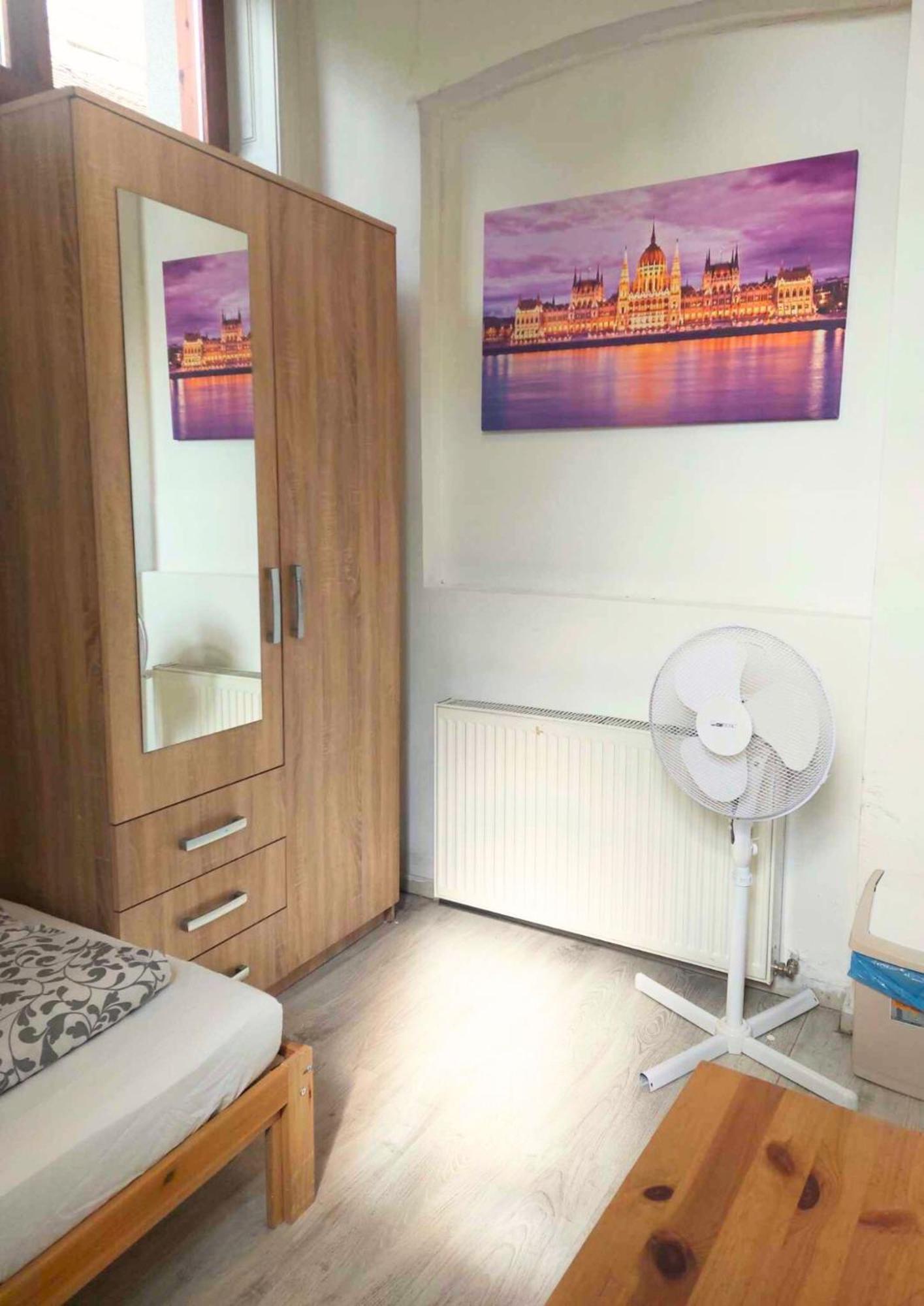 Hostal Goodmo Smart *