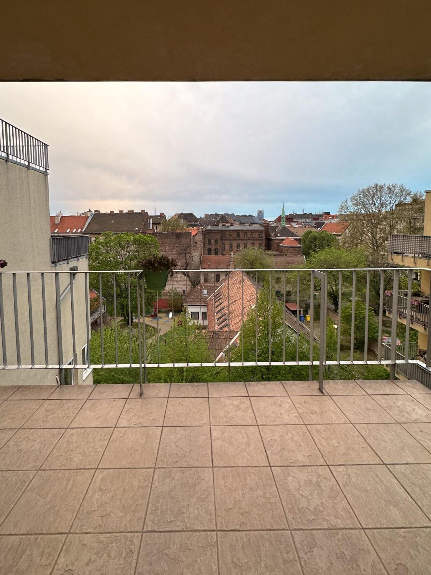 Cherry Abode With Terrace * Budapešť
